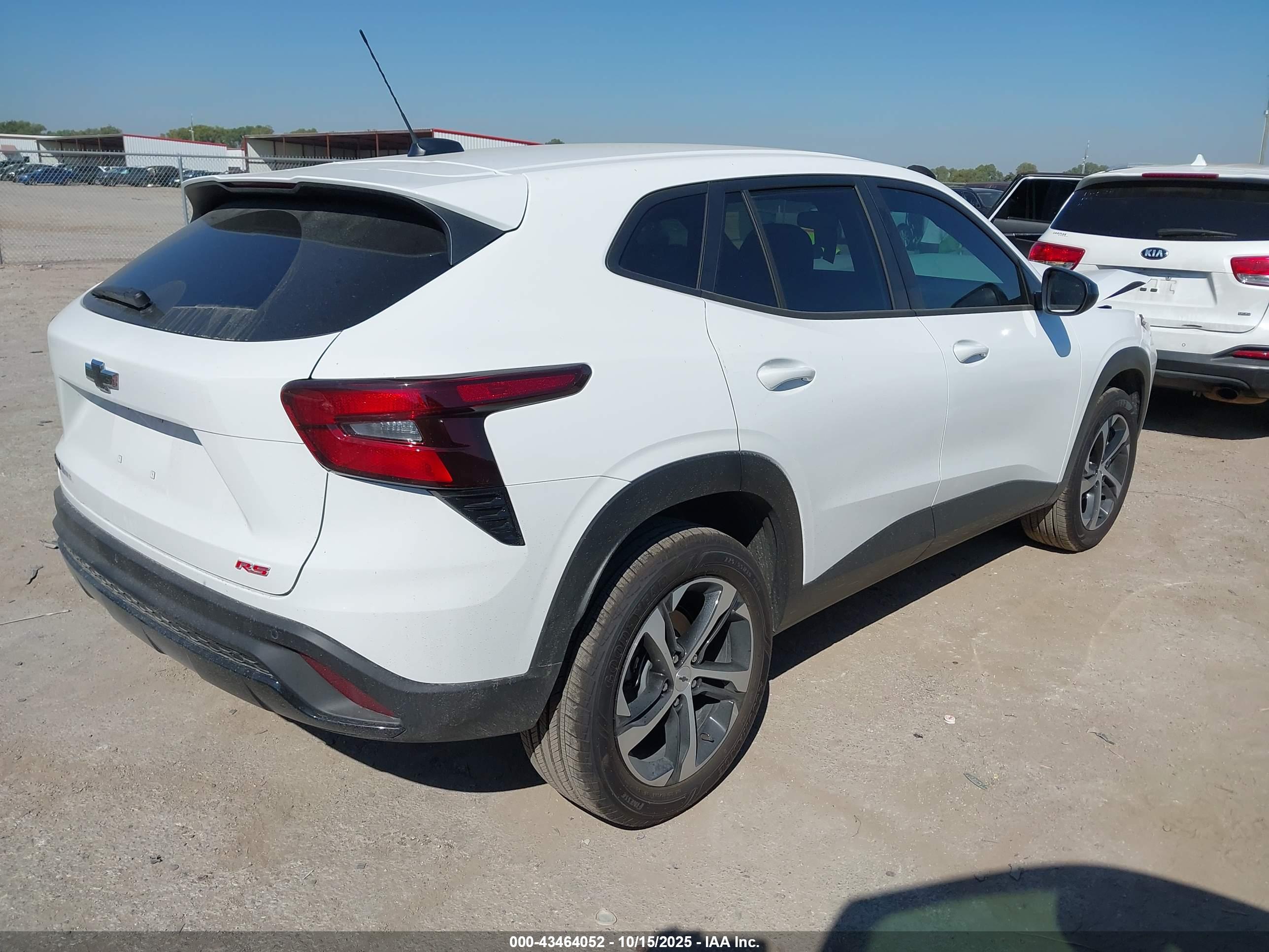 CHEVROLET TRAX image 4