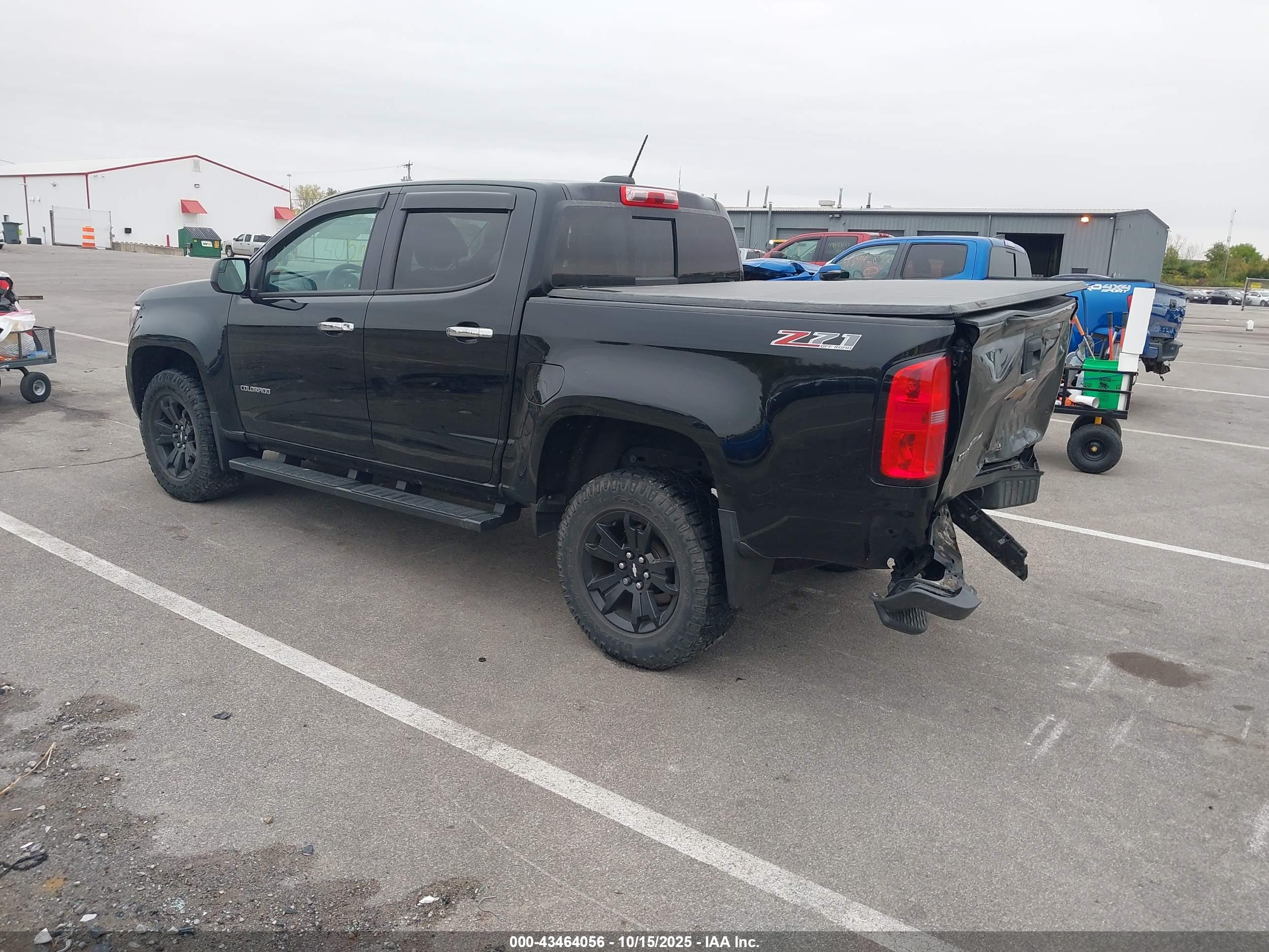 CHEVROLET COLORADO image 3