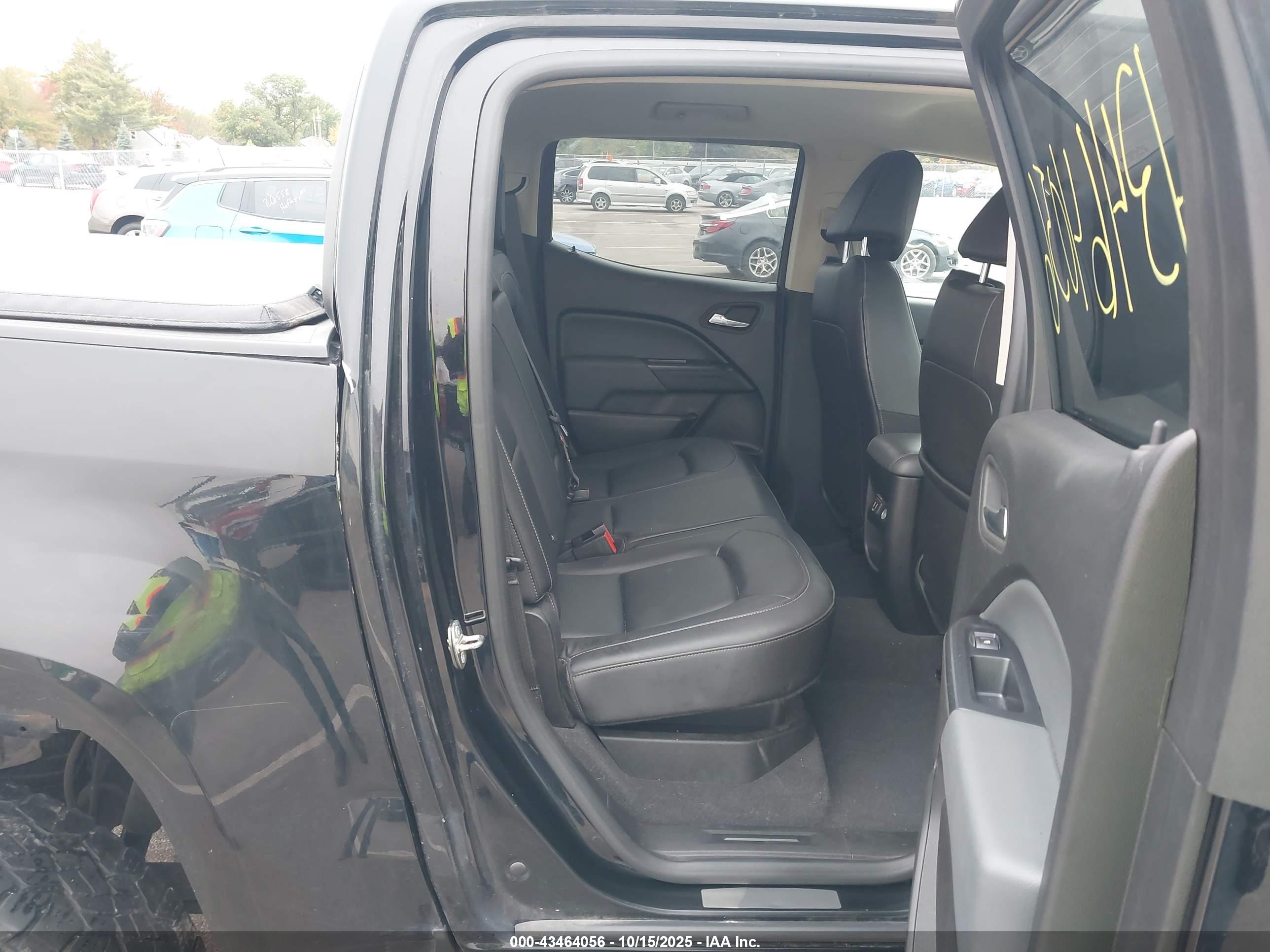 CHEVROLET COLORADO image 8