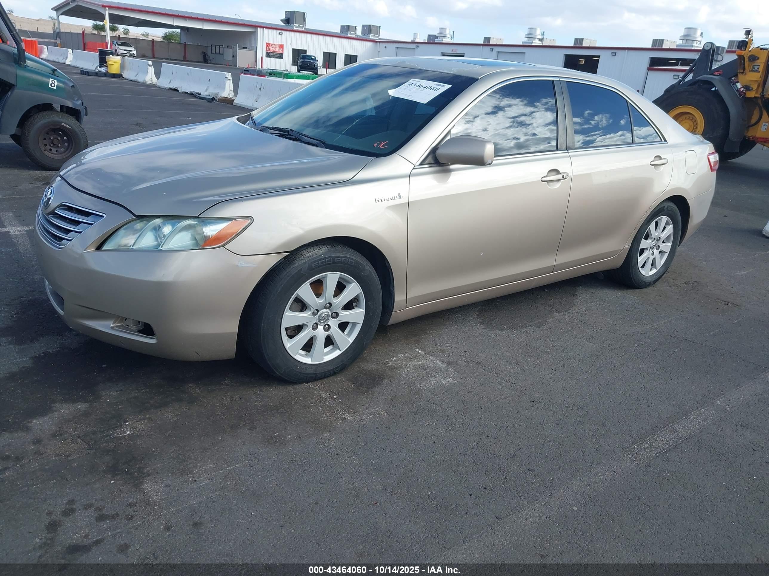 TOYOTA CAMRY image 6