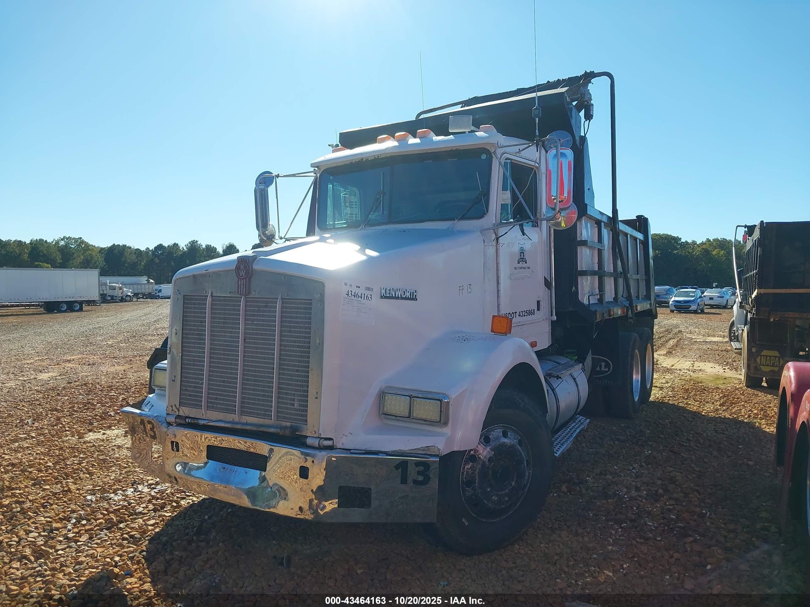 KENWORTH CONSTRUCTION image 2