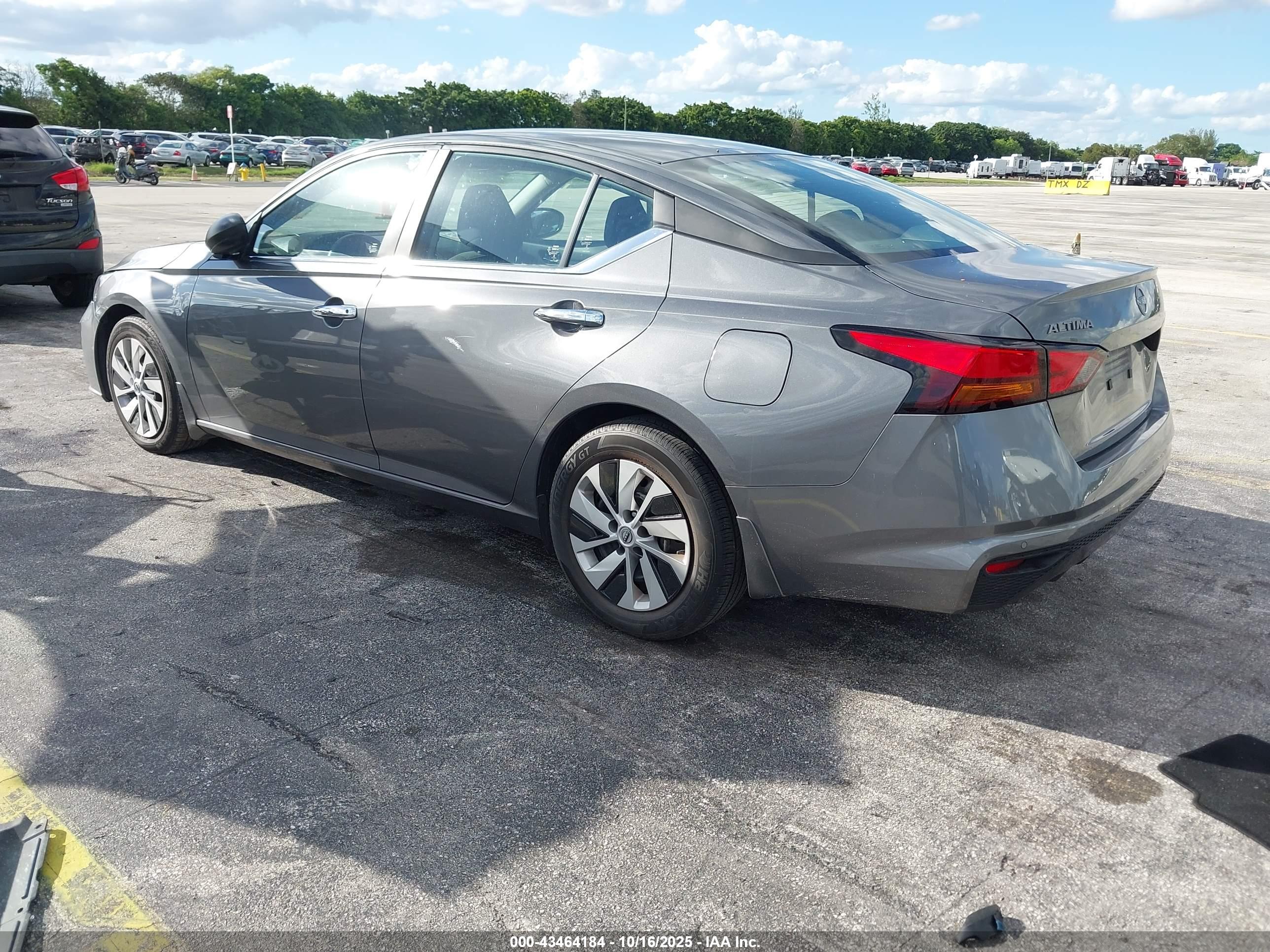 NISSAN ALTIMA image 3