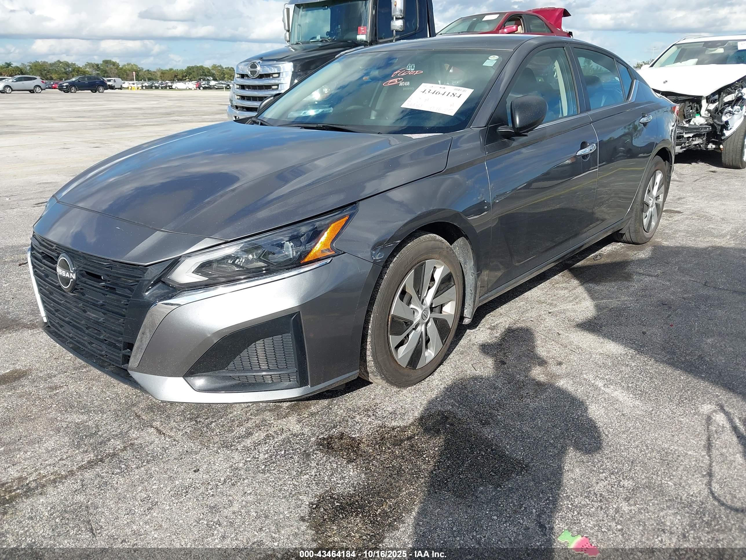 NISSAN ALTIMA image 6