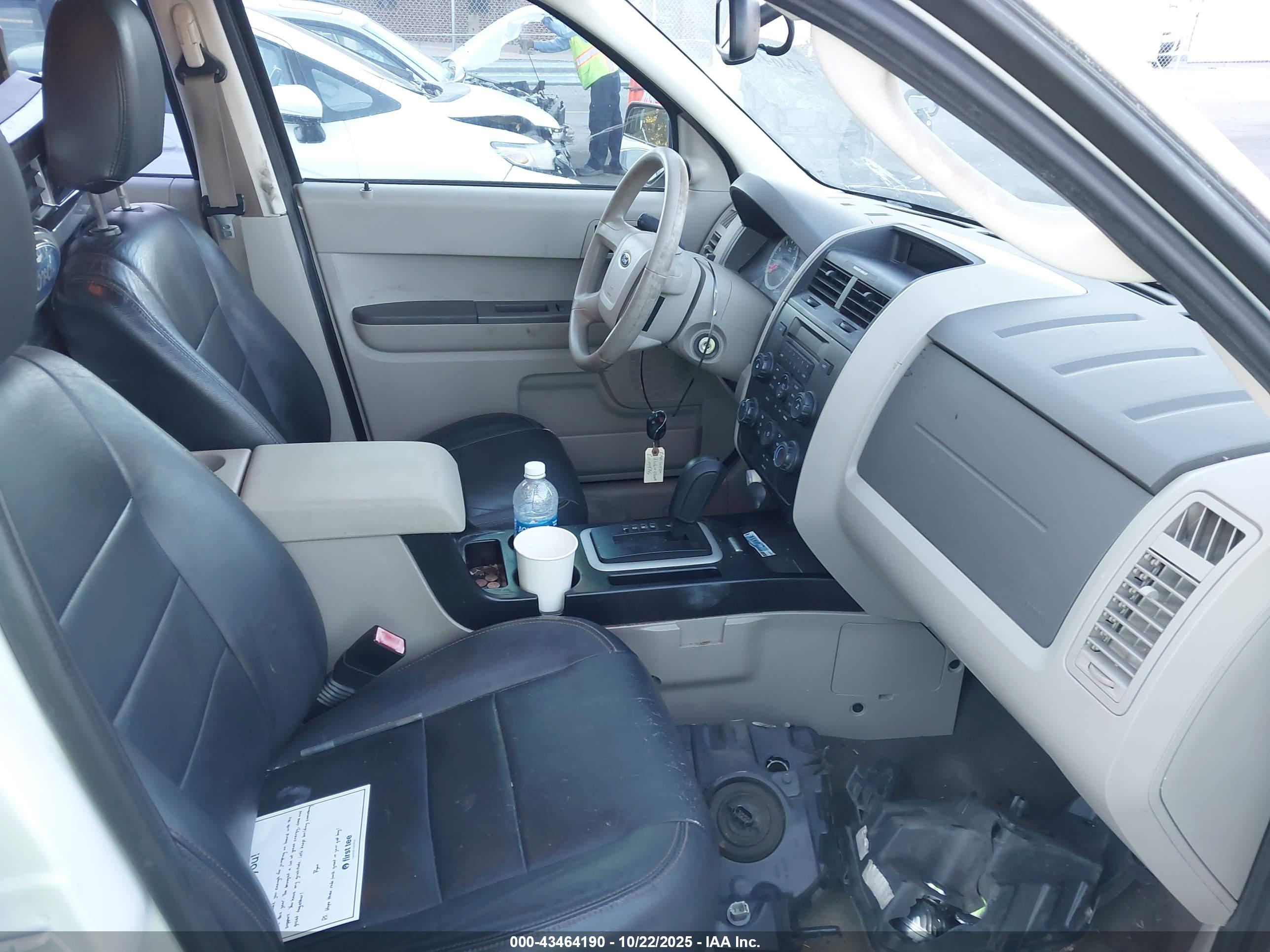 FORD ESCAPE image 5