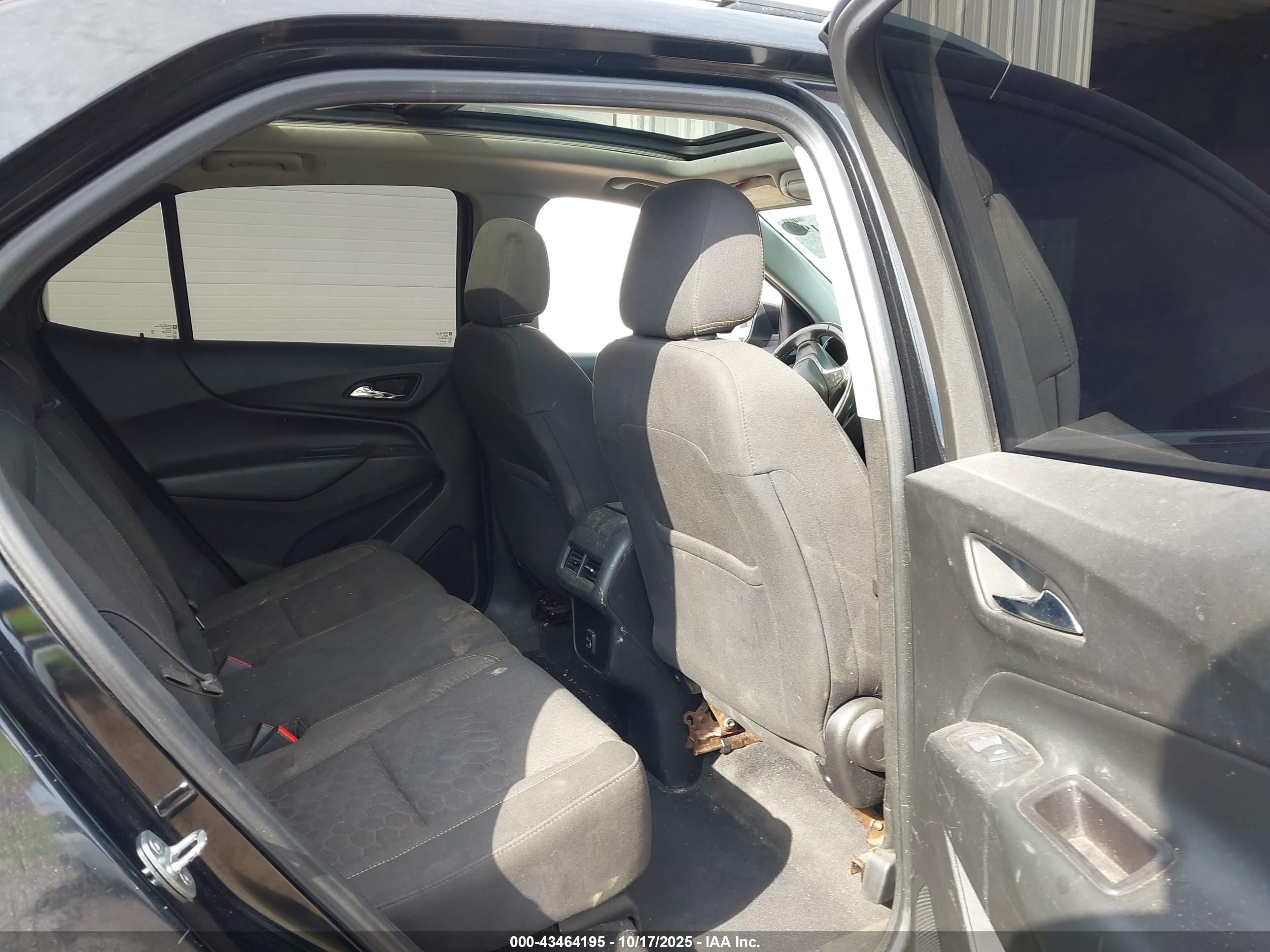 CHEVROLET EQUINOX image 8