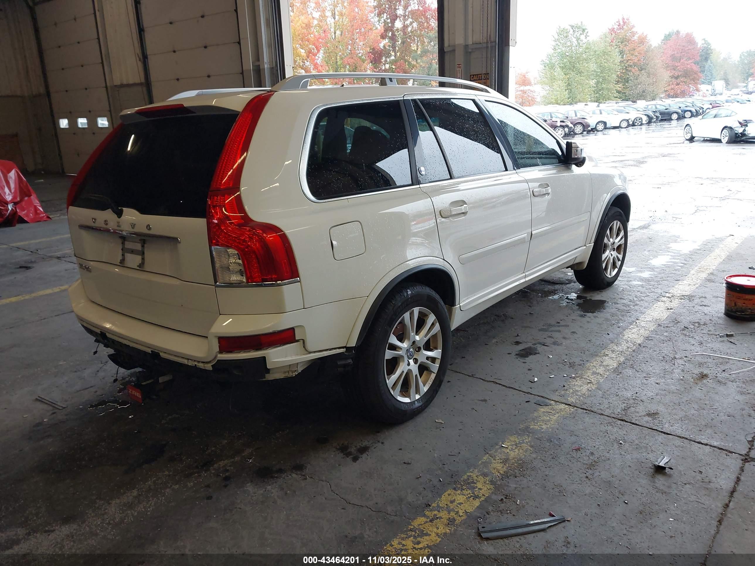 VOLVO XC90 image 4