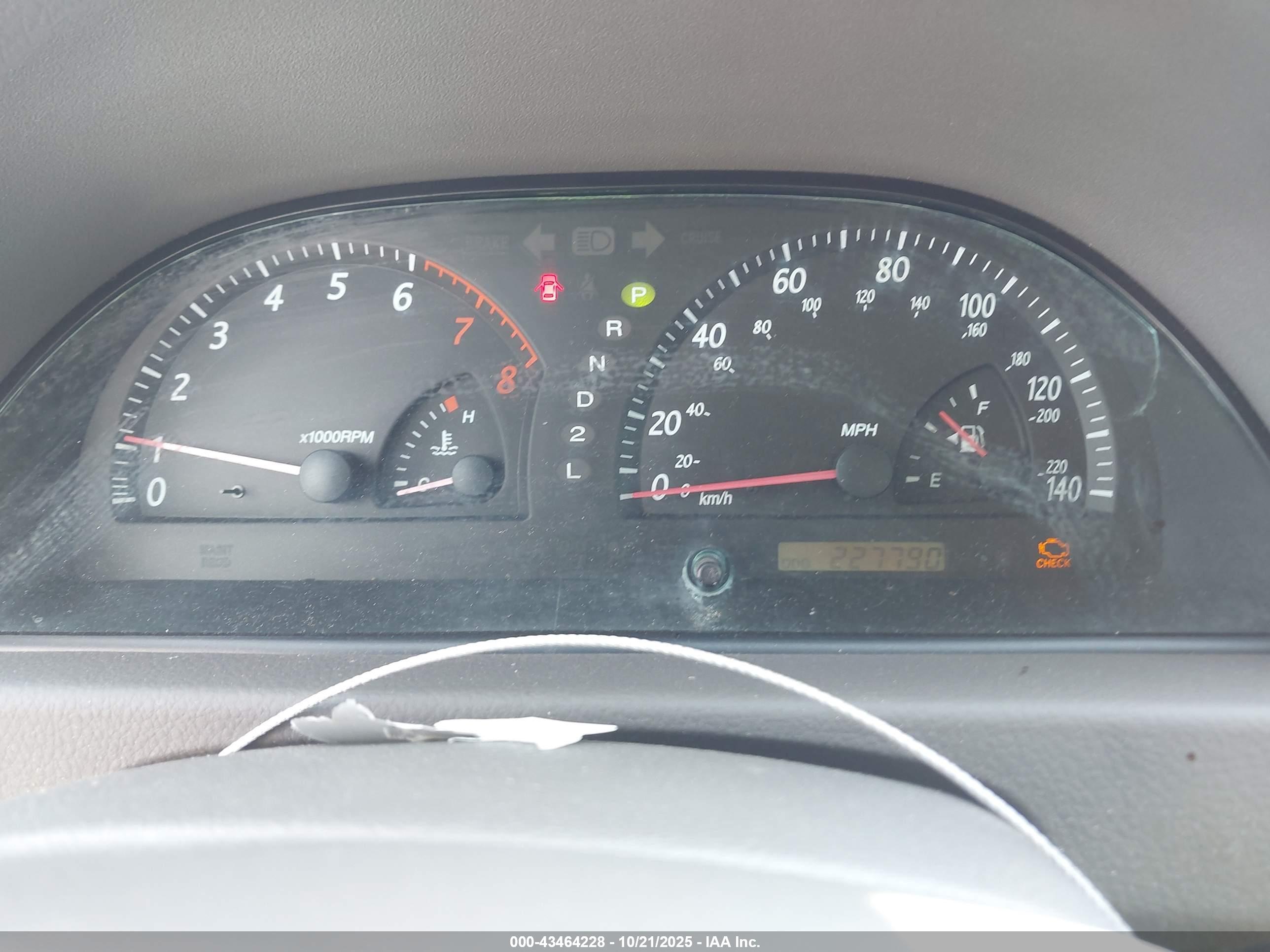 TOYOTA CAMRY image 7
