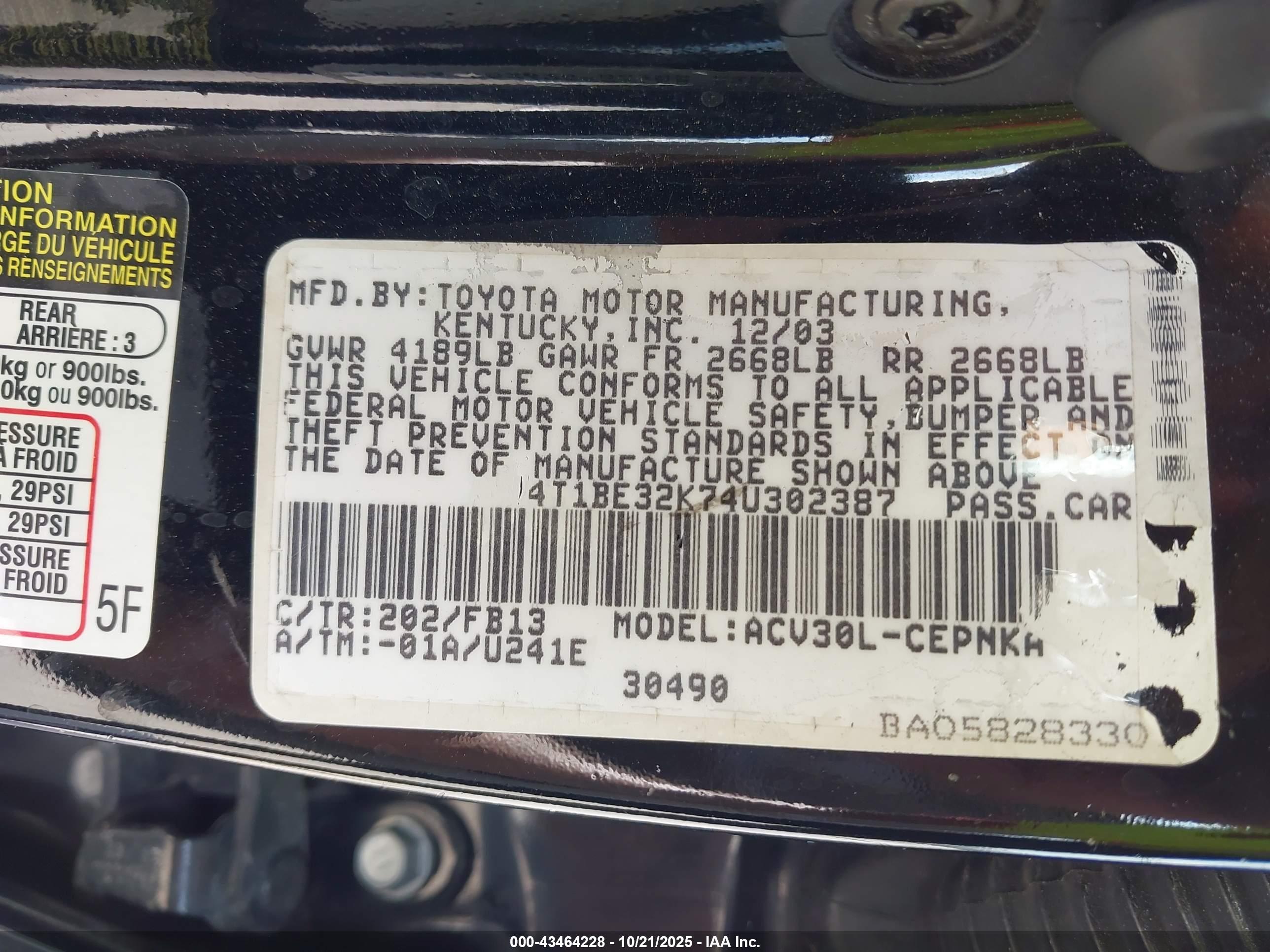 TOYOTA CAMRY image 9