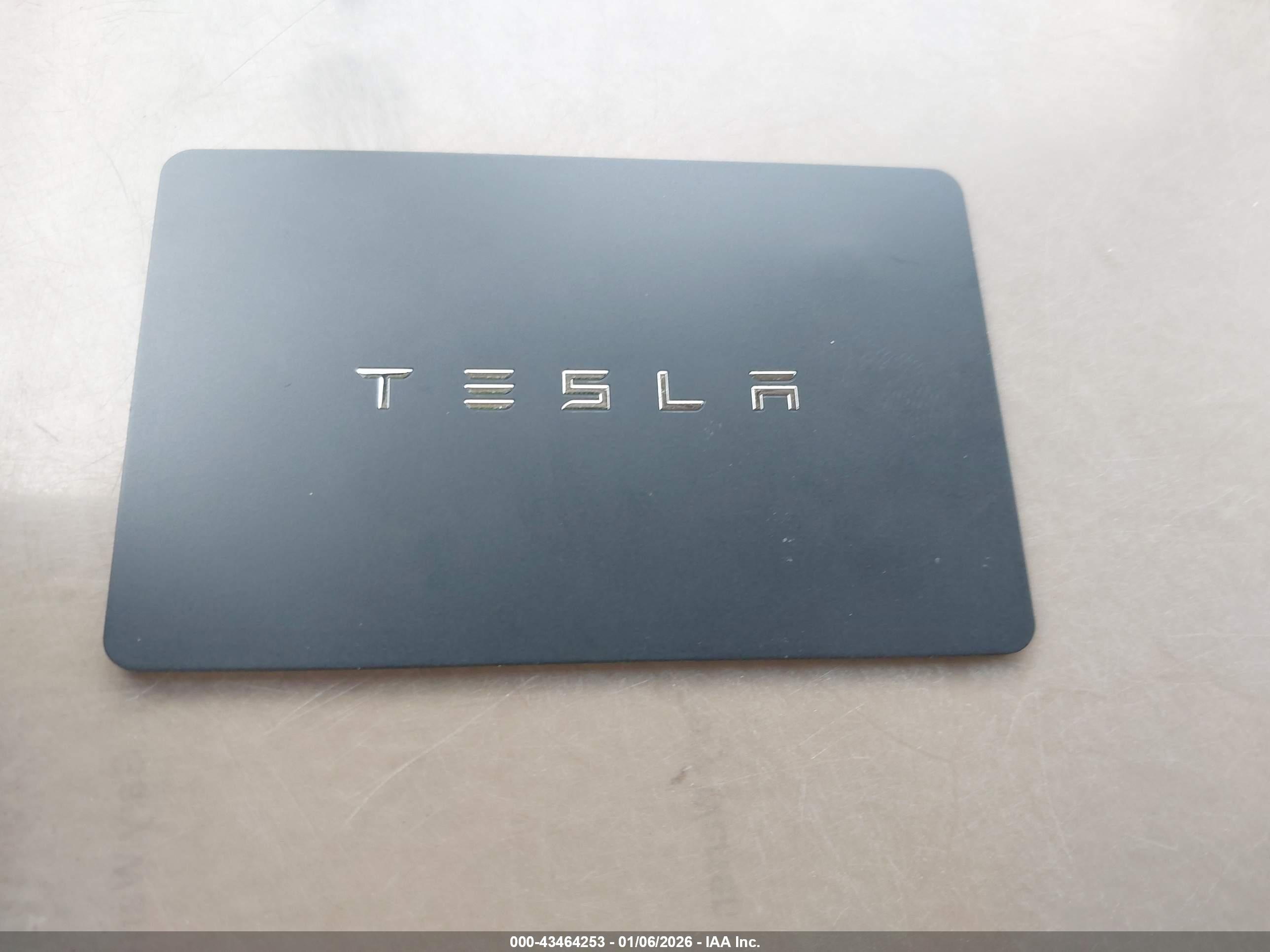 TESLA MODEL image 11