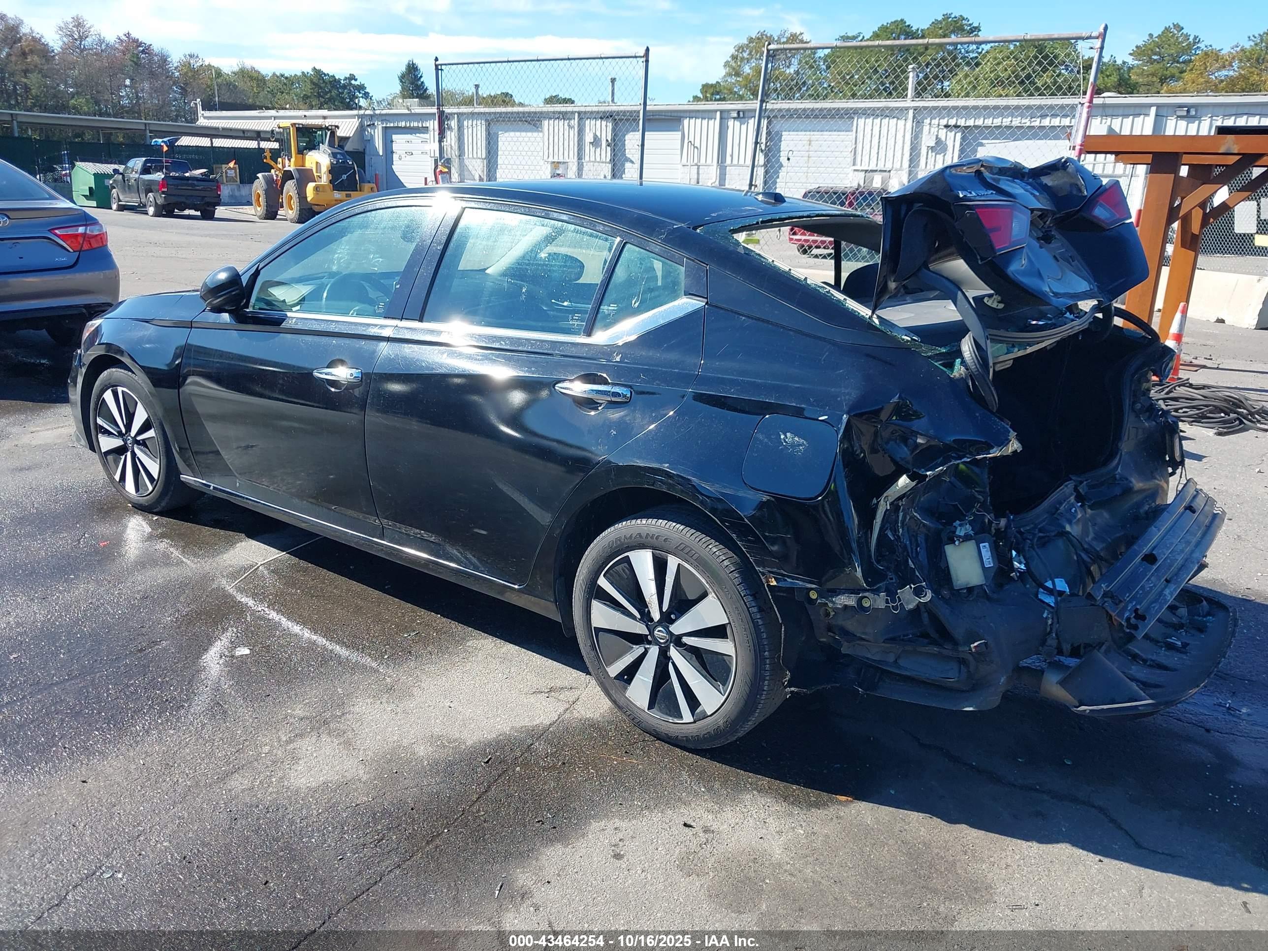 NISSAN ALTIMA image 3