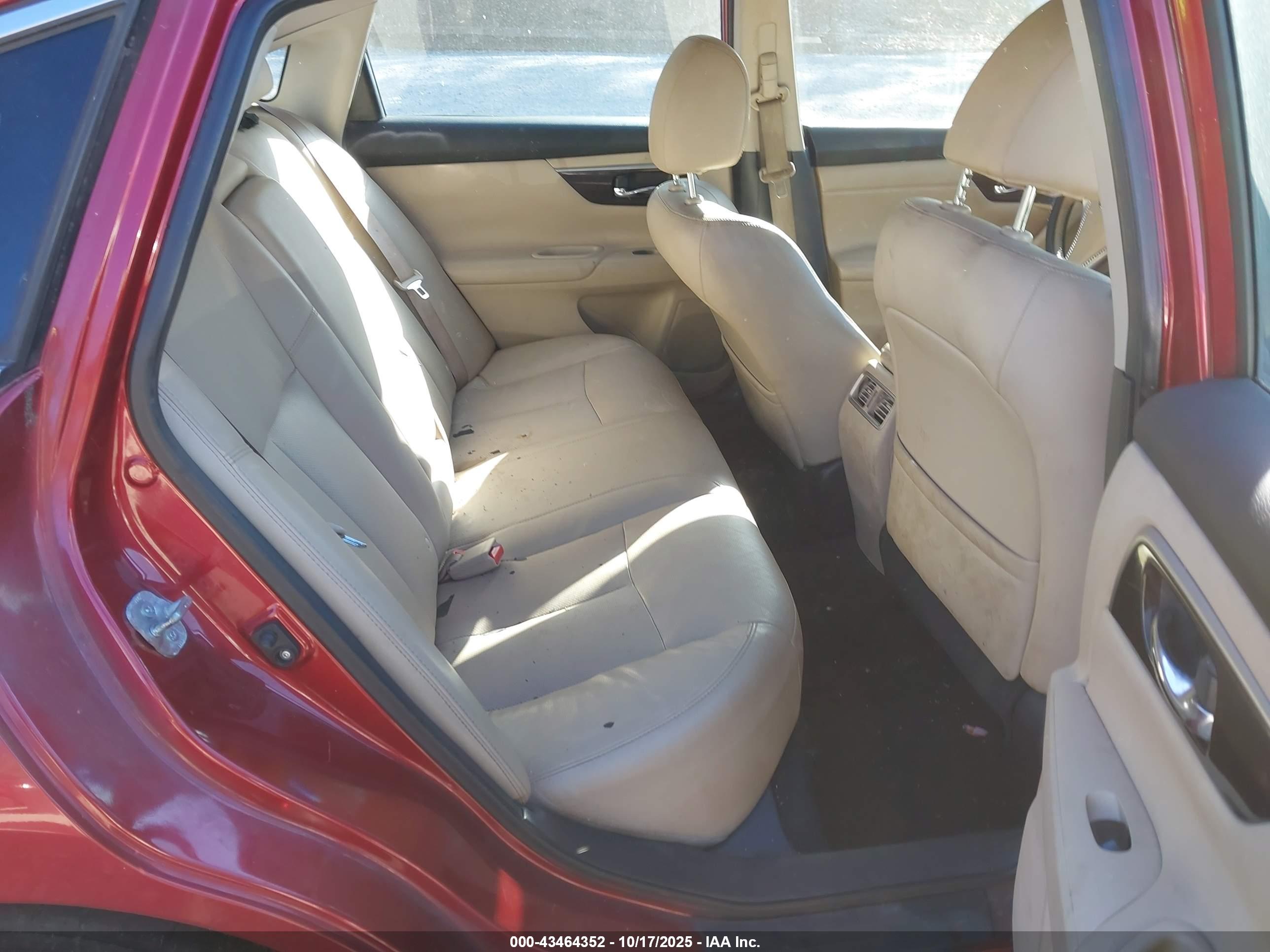 NISSAN ALTIMA image 8