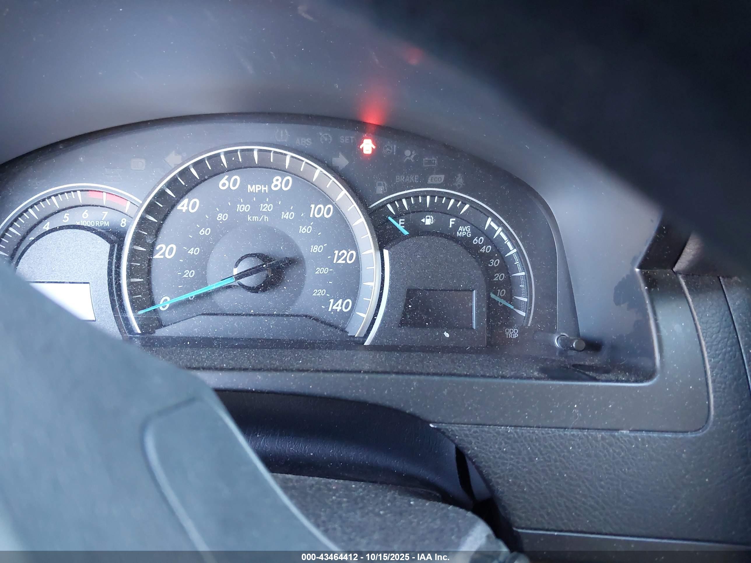 TOYOTA CAMRY image 7