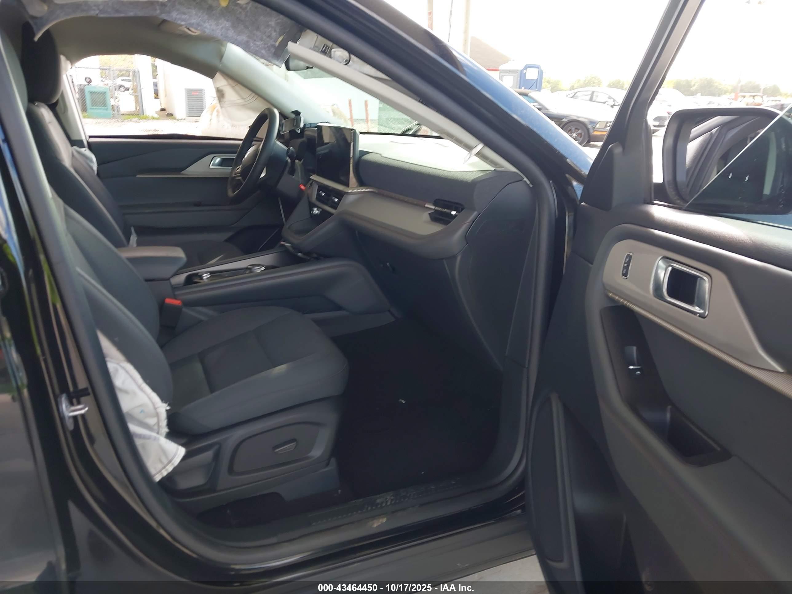 FORD EXPLORER image 5