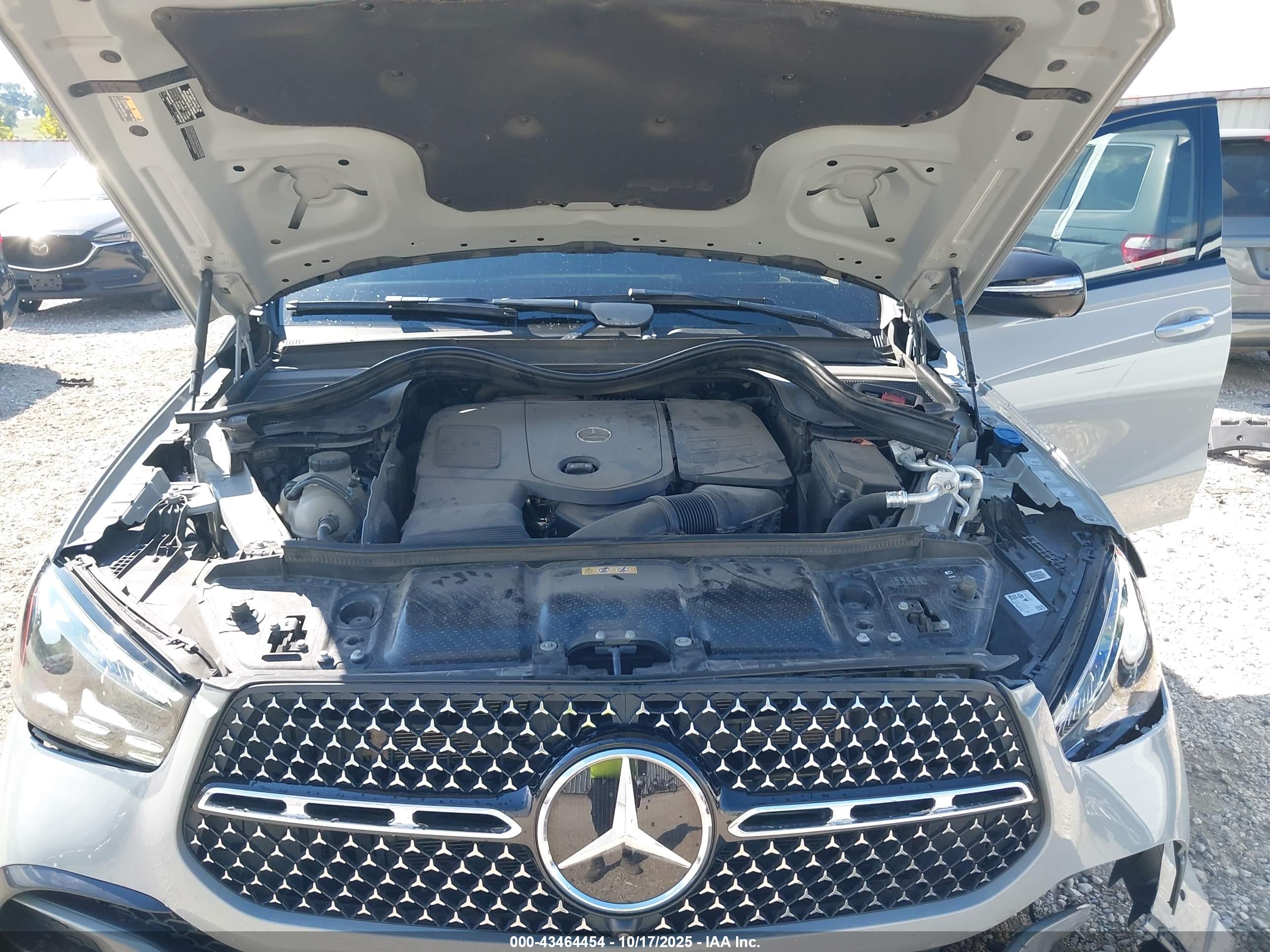 MERCEDES-BENZ GLE image 10