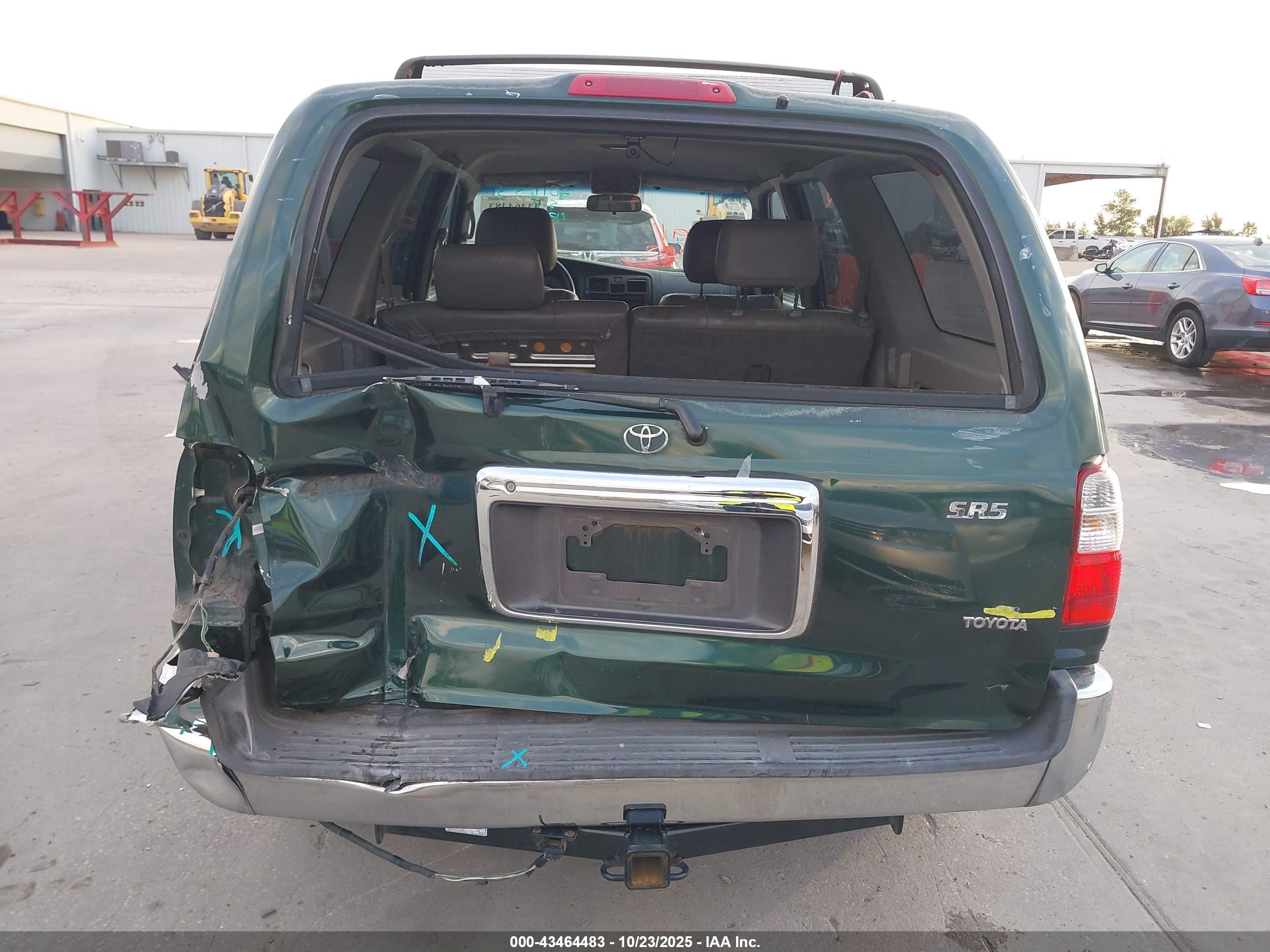 TOYOTA 4RUNNER image 6