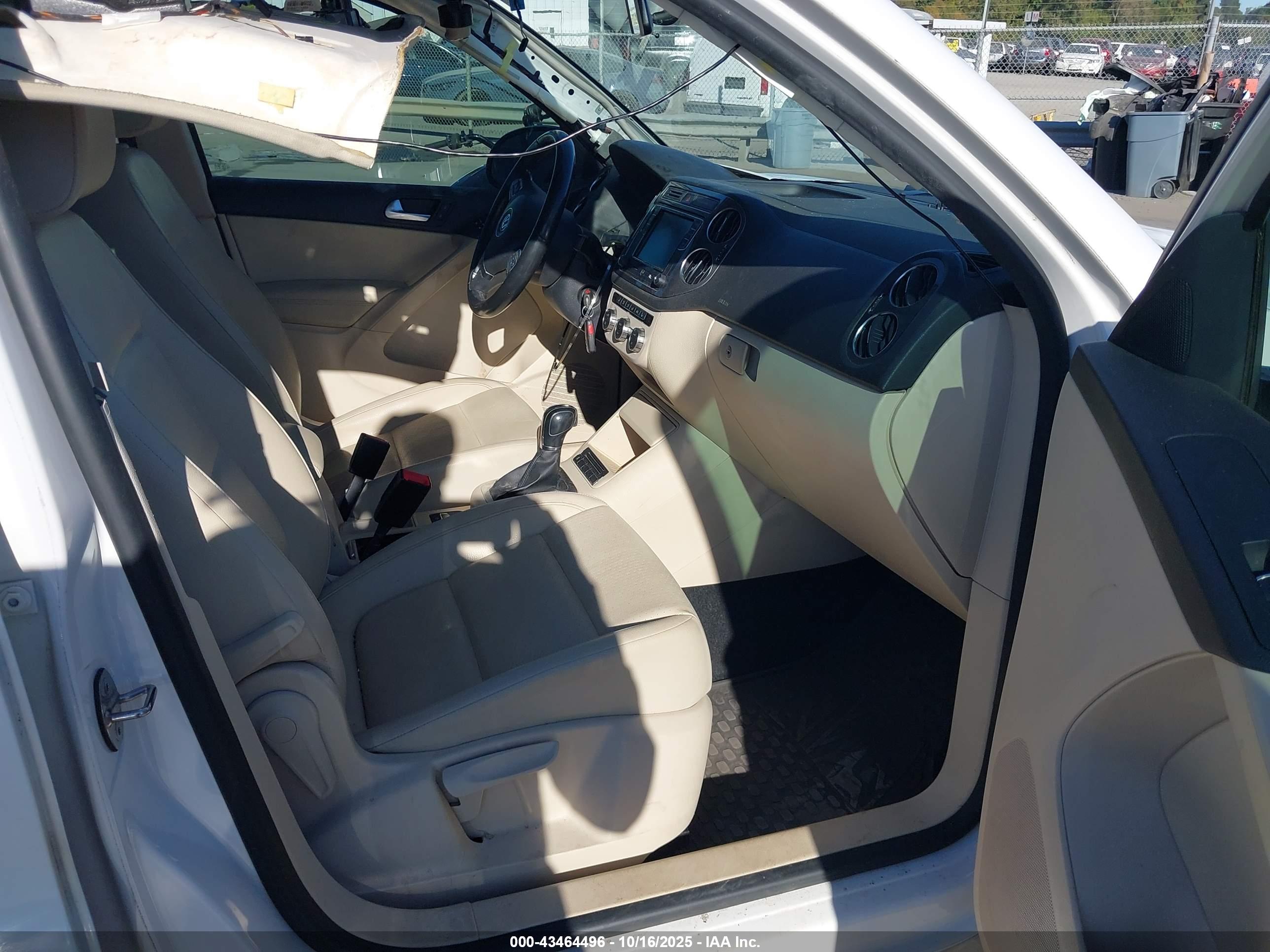 VOLKSWAGEN TIGUAN image 5