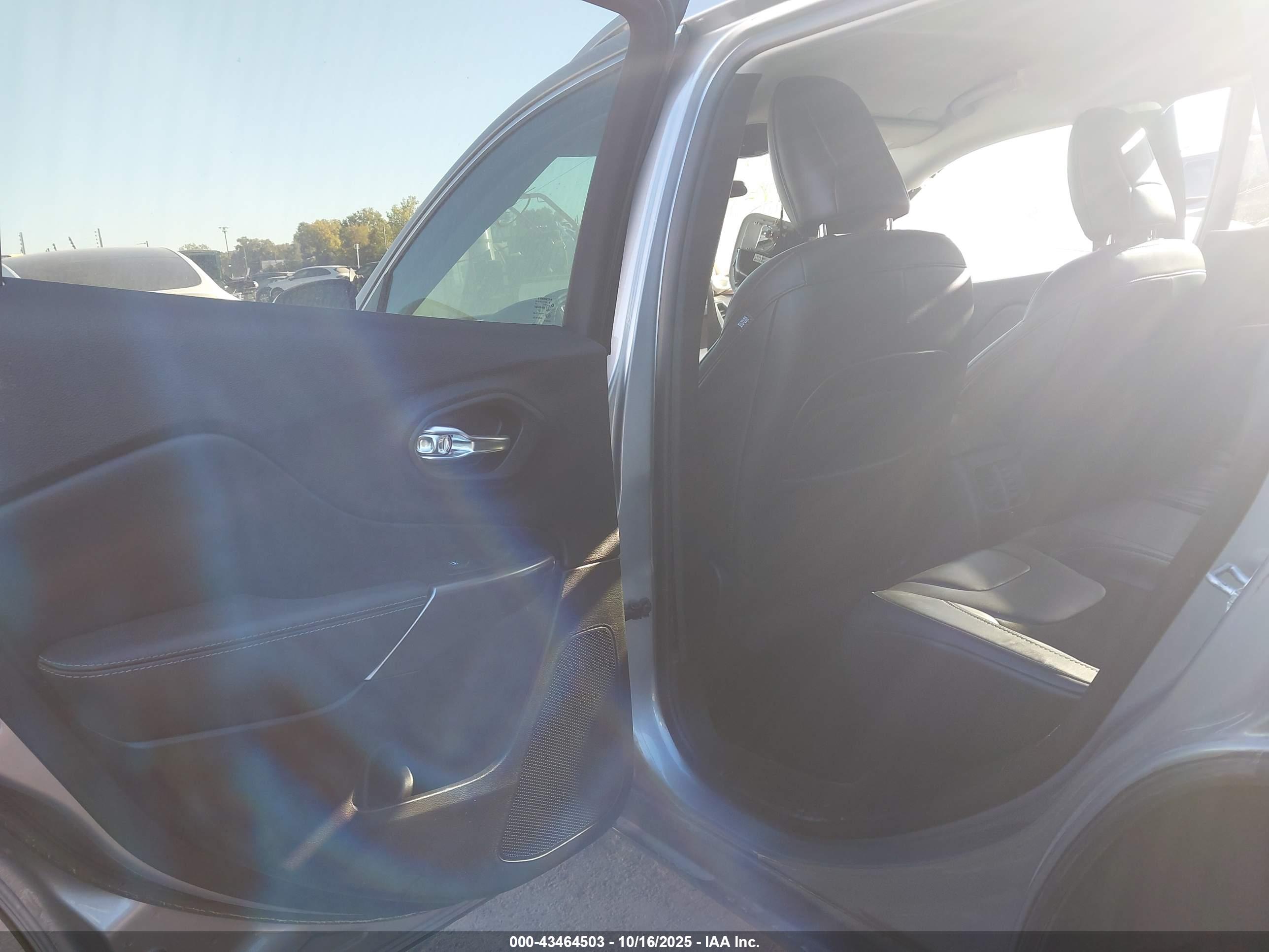 JEEP CHEROKEE image 8