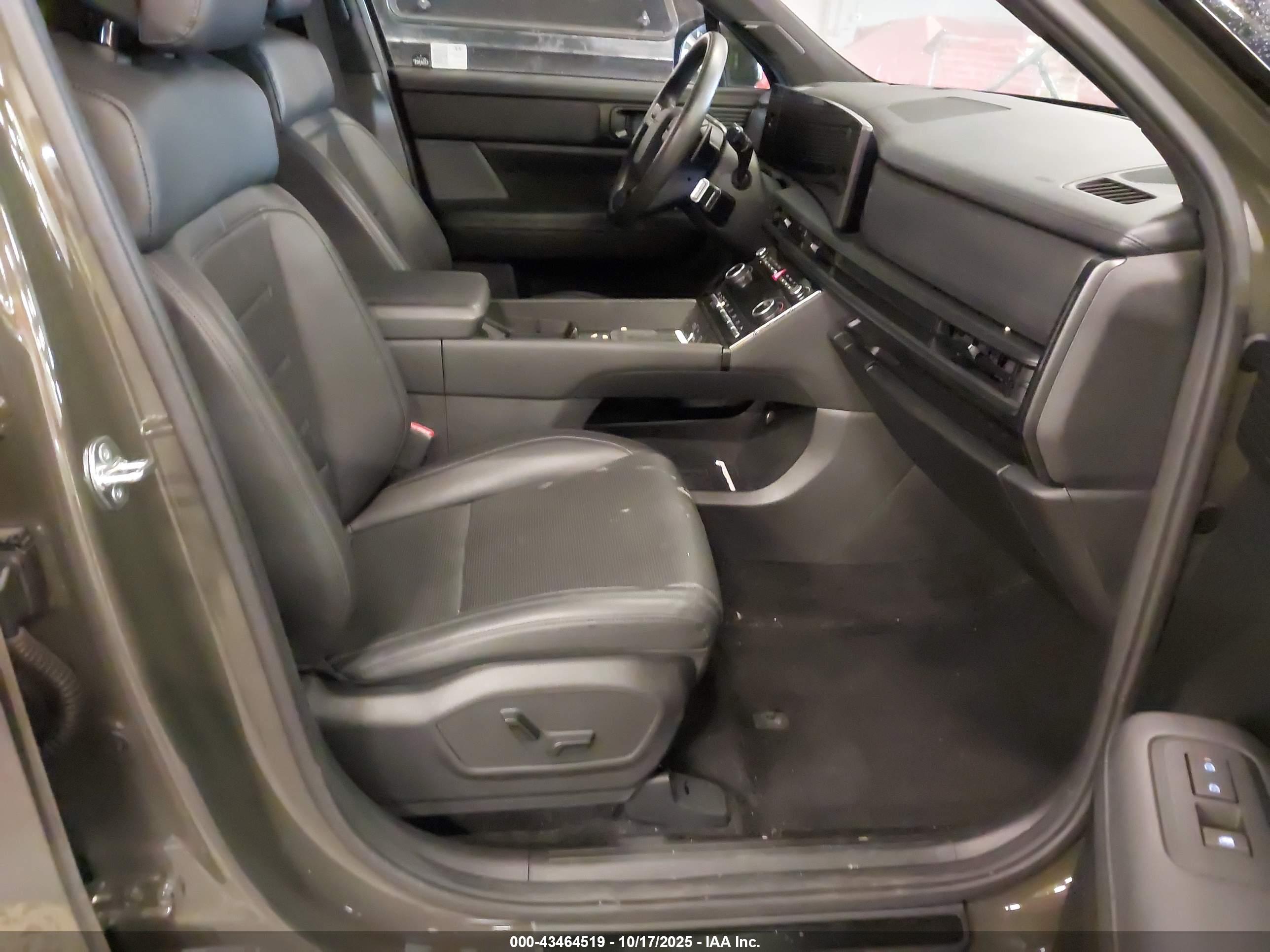 HYUNDAI SANTA image 5