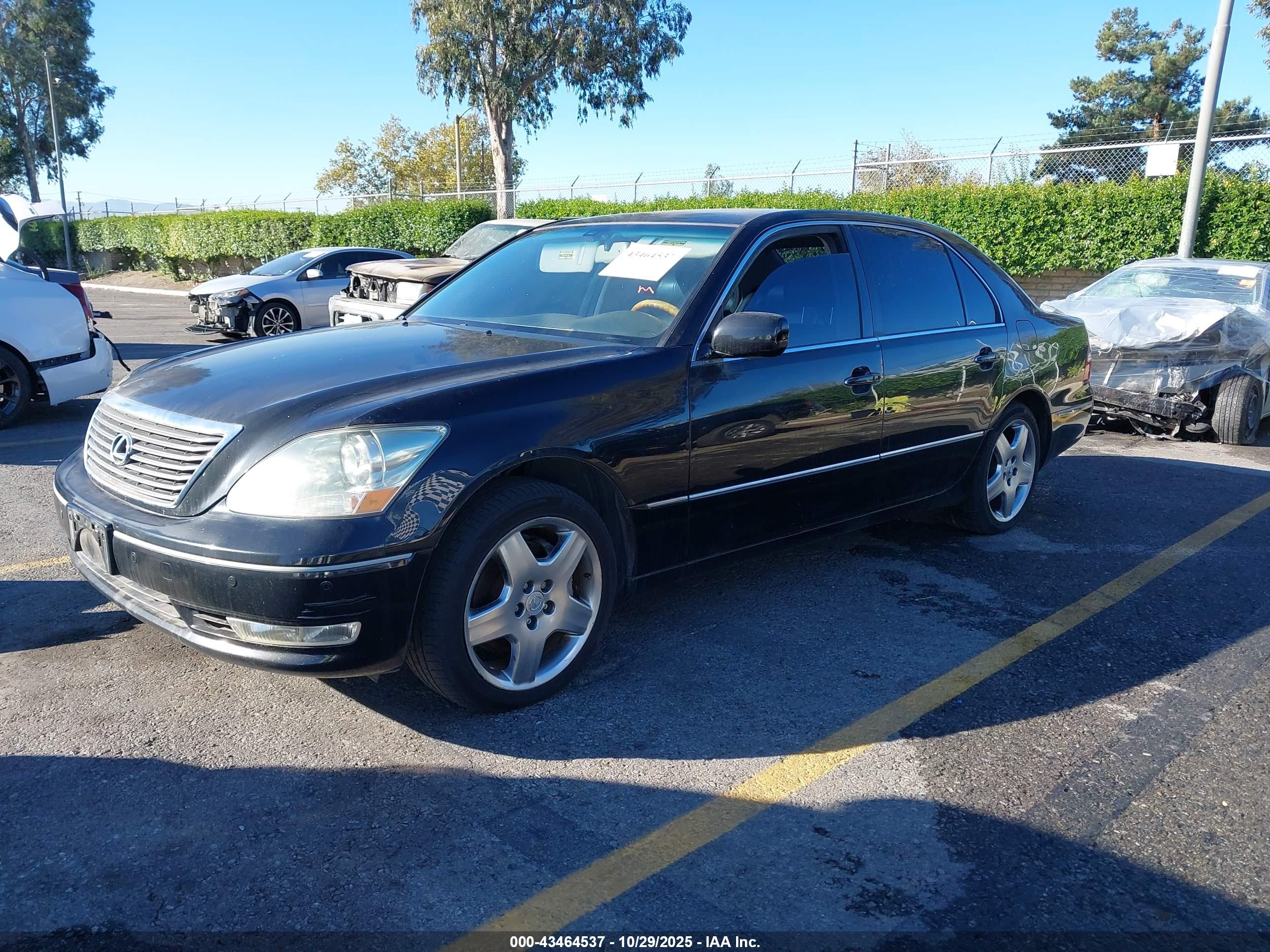 LEXUS LS image 2