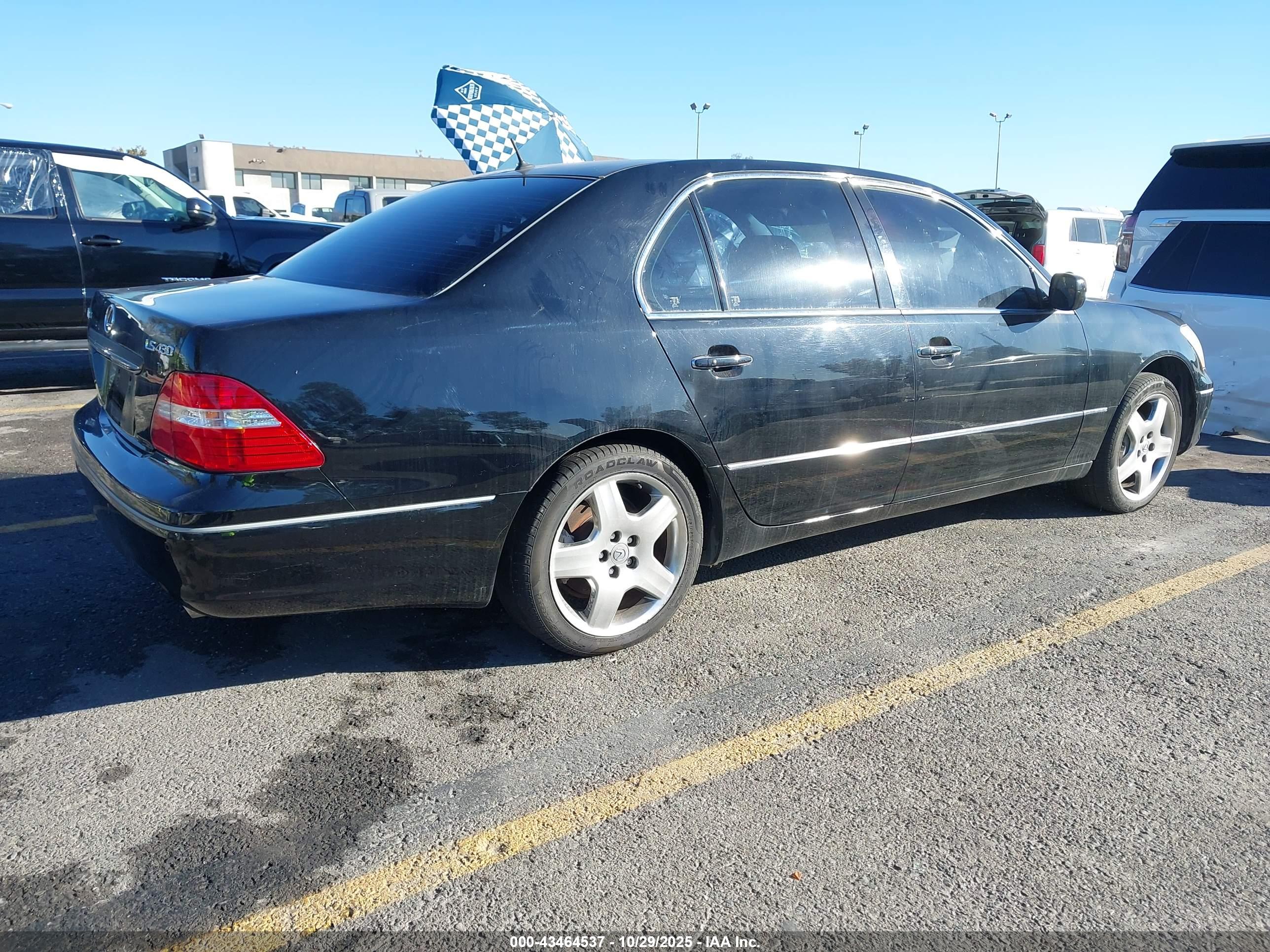 LEXUS LS image 4