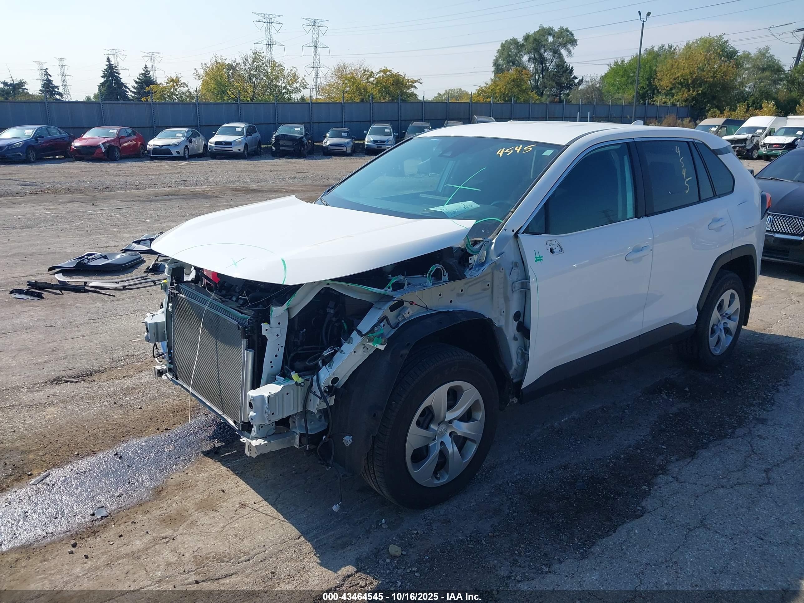 TOYOTA RAV4 image 2