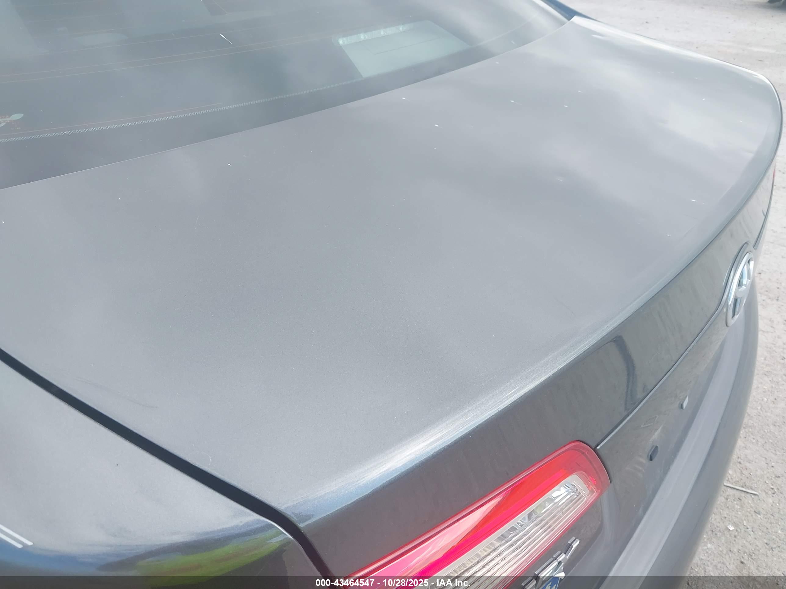 TOYOTA CAMRY image 6