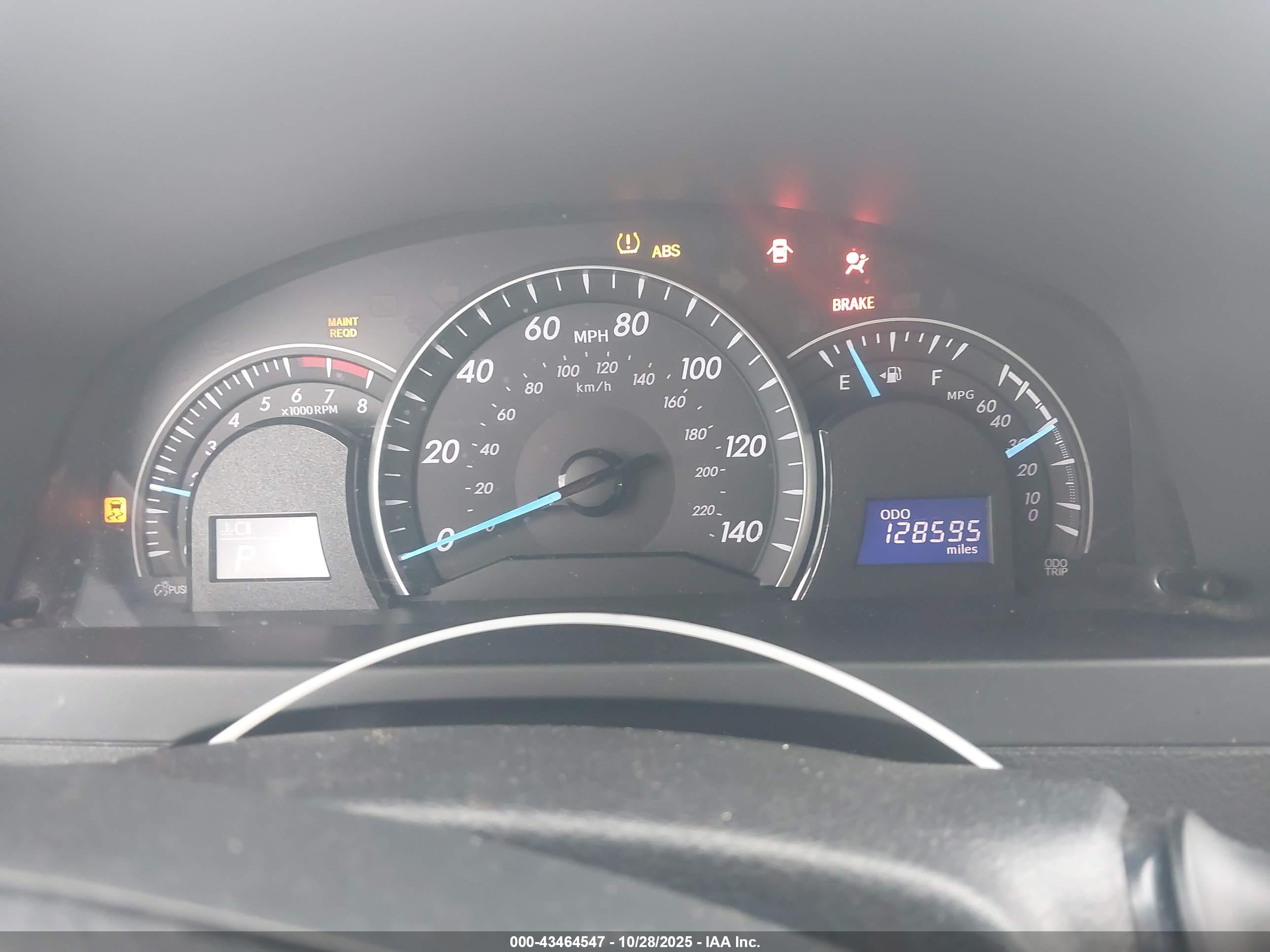 TOYOTA CAMRY image 7
