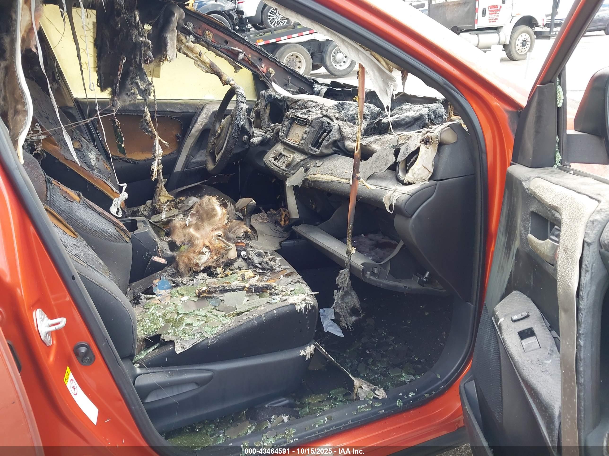 TOYOTA RAV4 image 5
