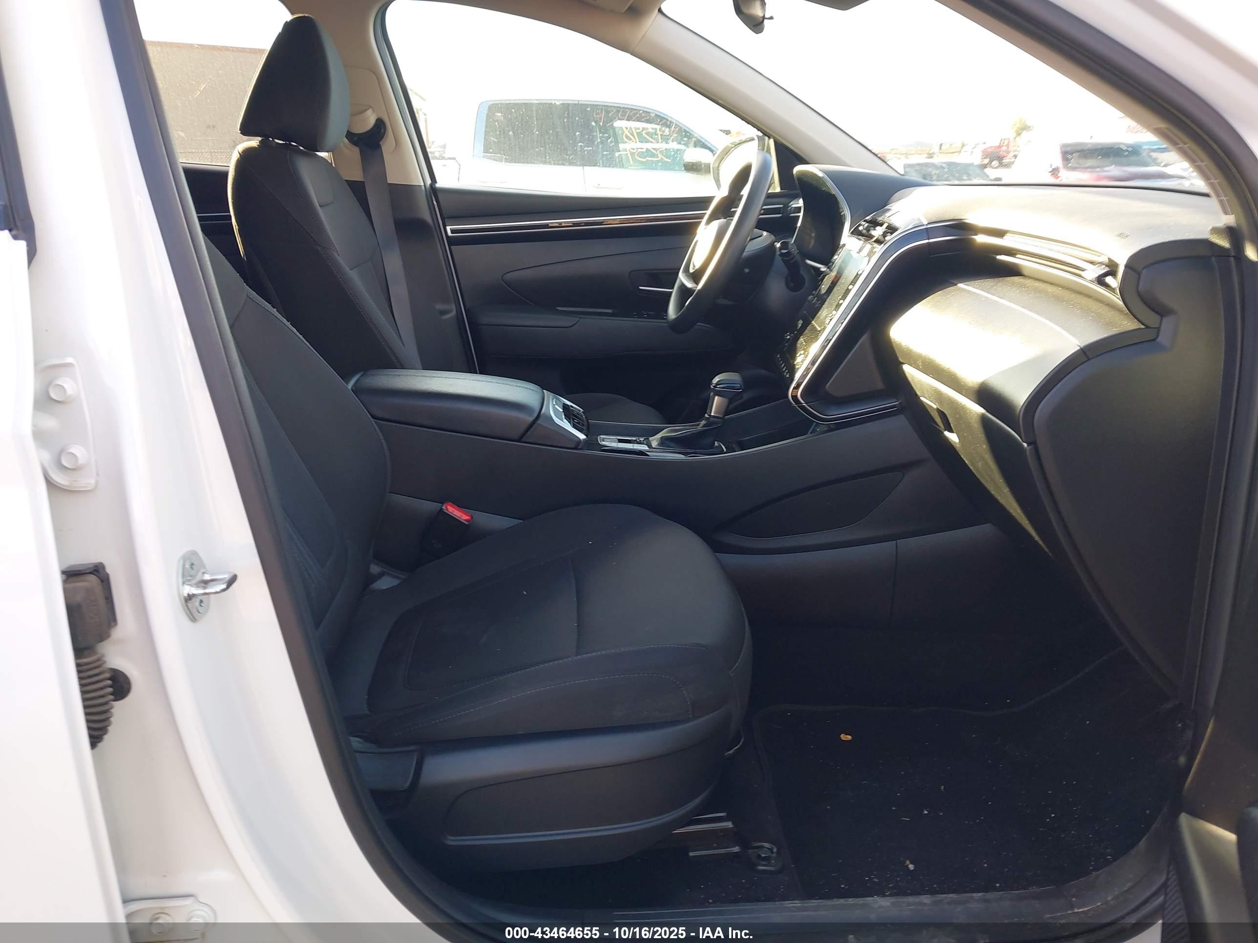 HYUNDAI TUCSON image 5