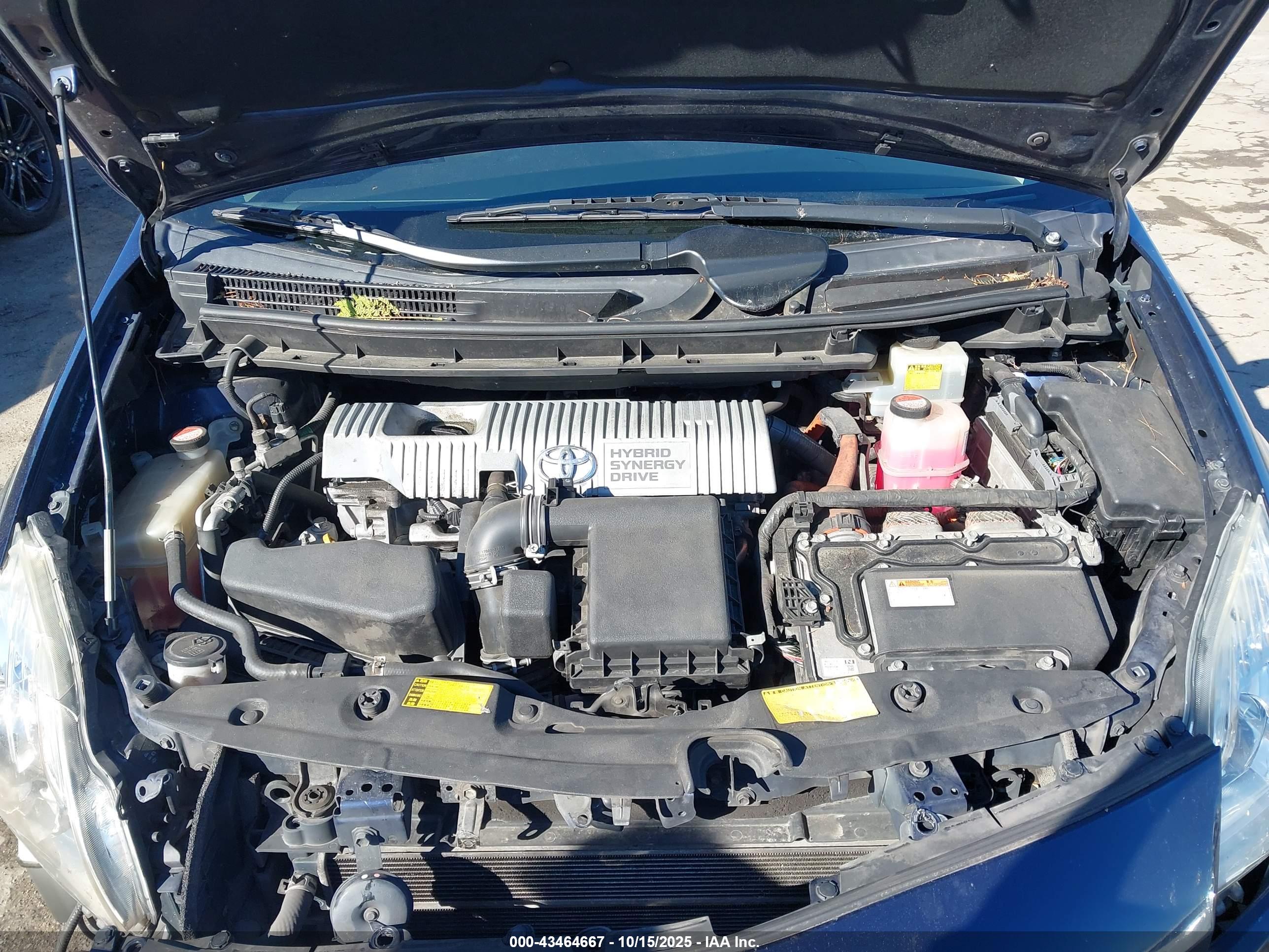 TOYOTA PRIUS image 10