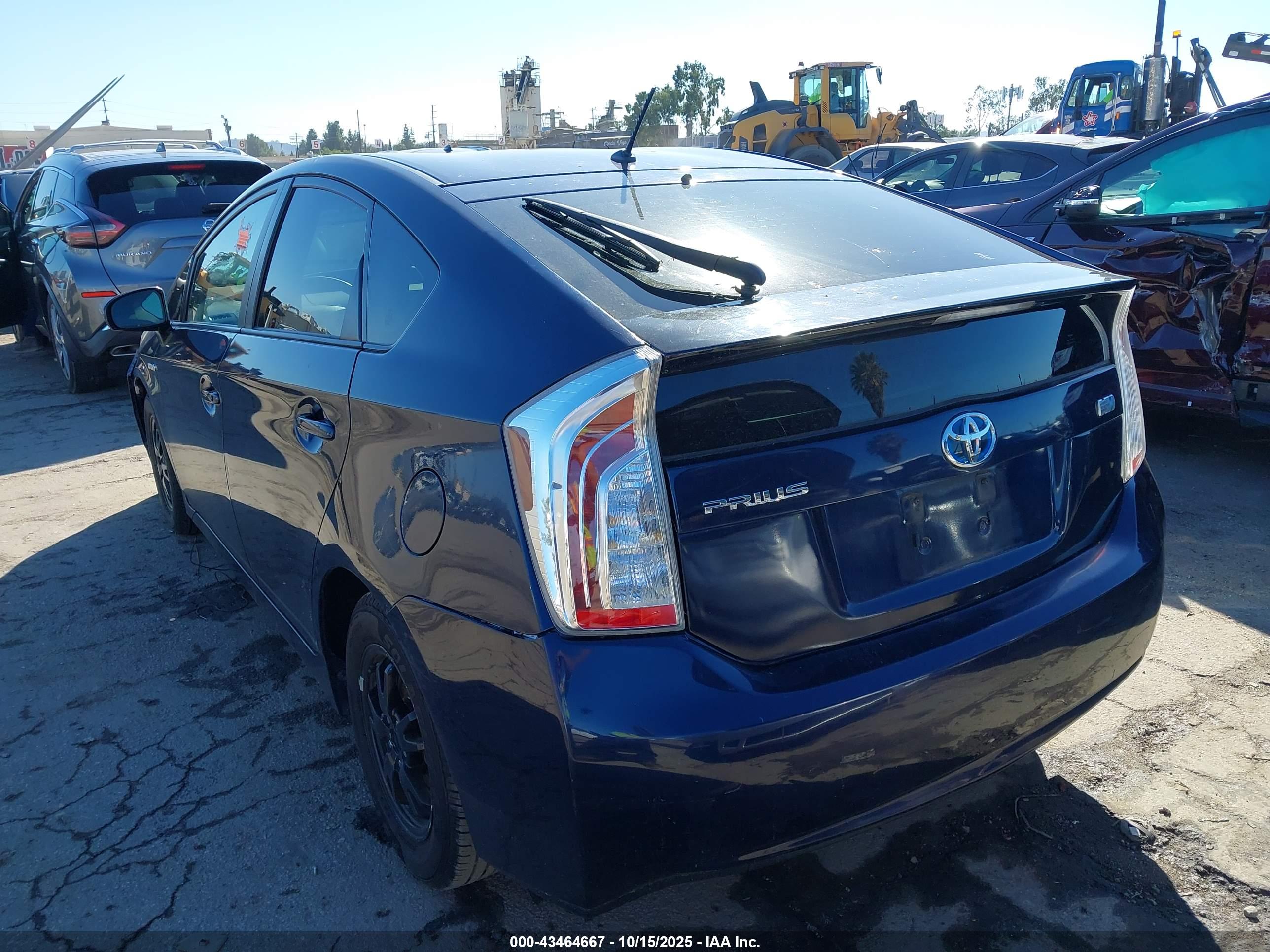 TOYOTA PRIUS image 3