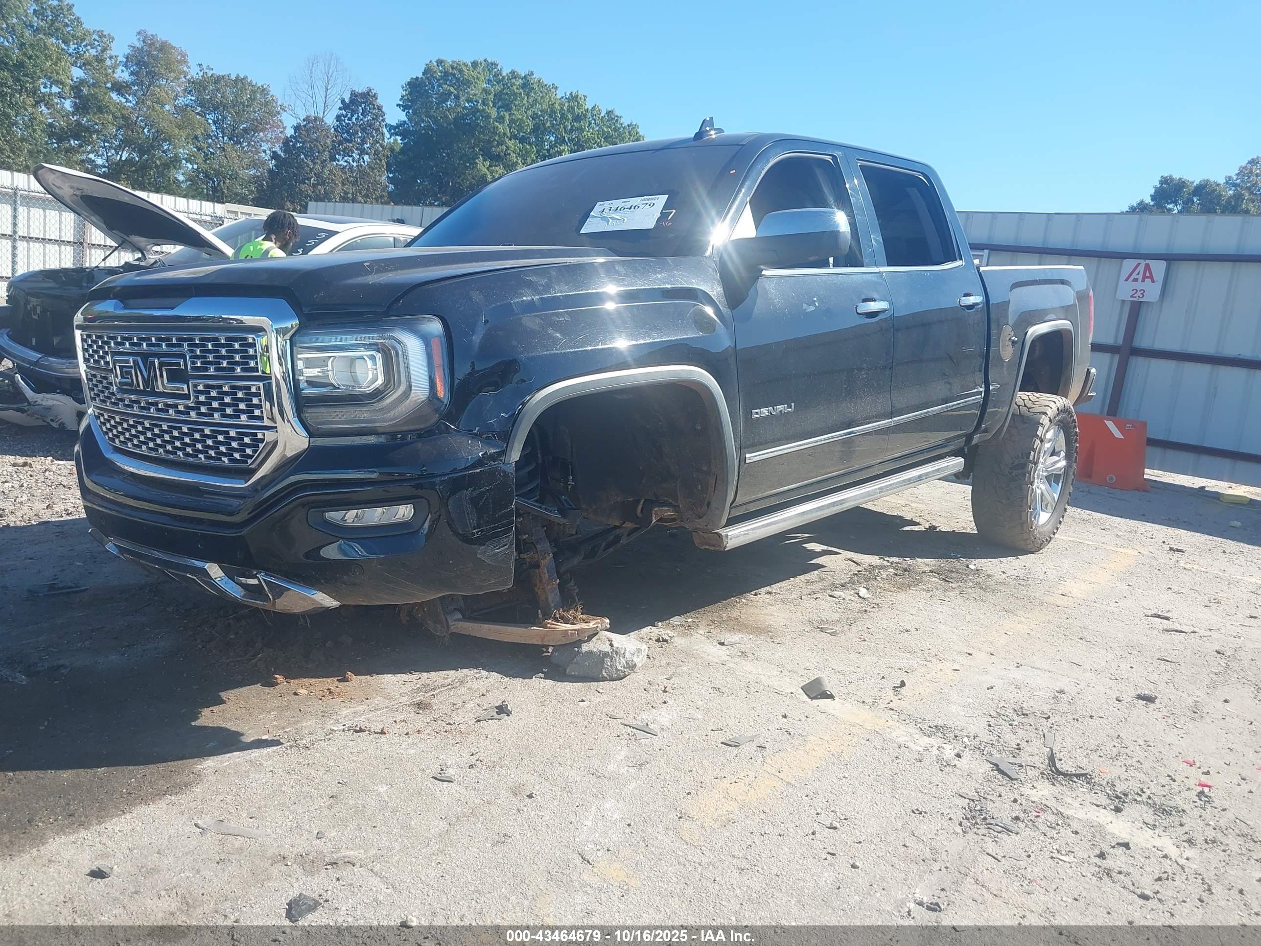 GMC SIERRA image 2