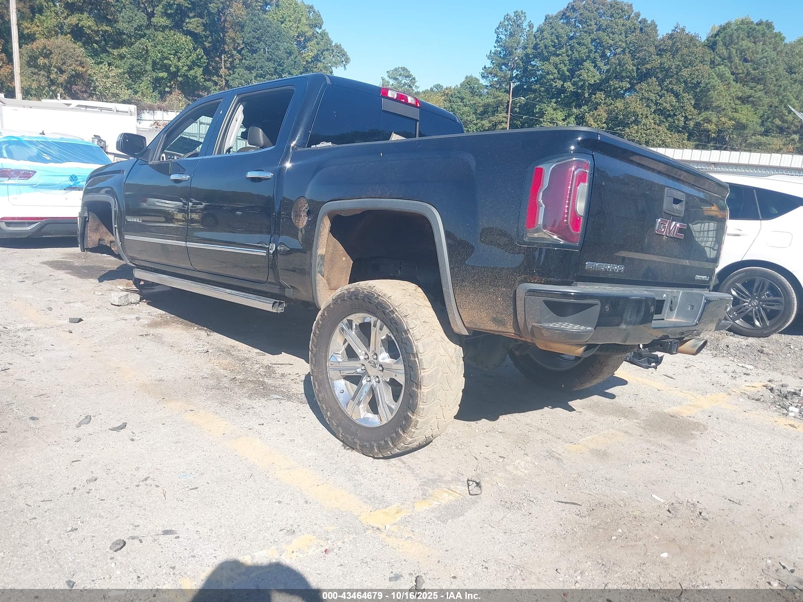 GMC SIERRA image 3