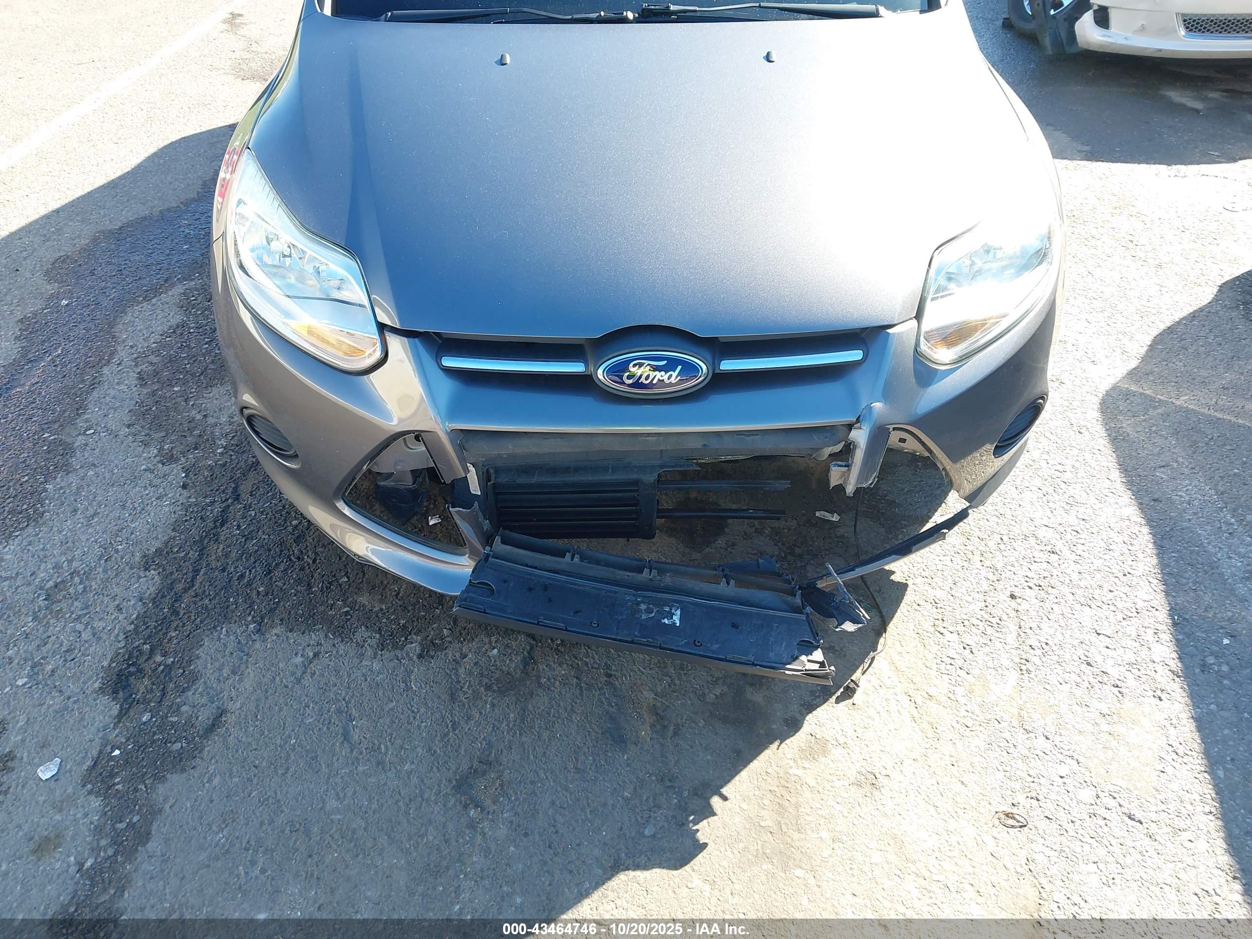 FORD FOCUS image 6
