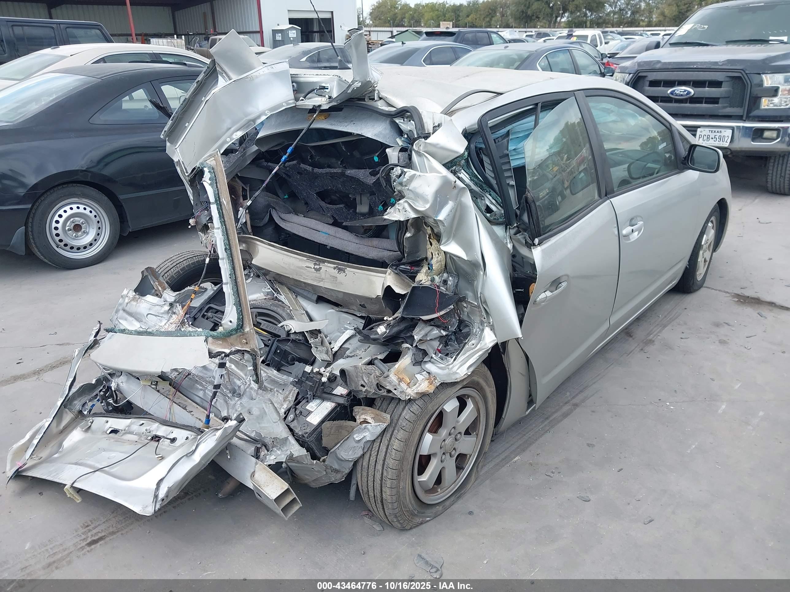 TOYOTA PRIUS image 4