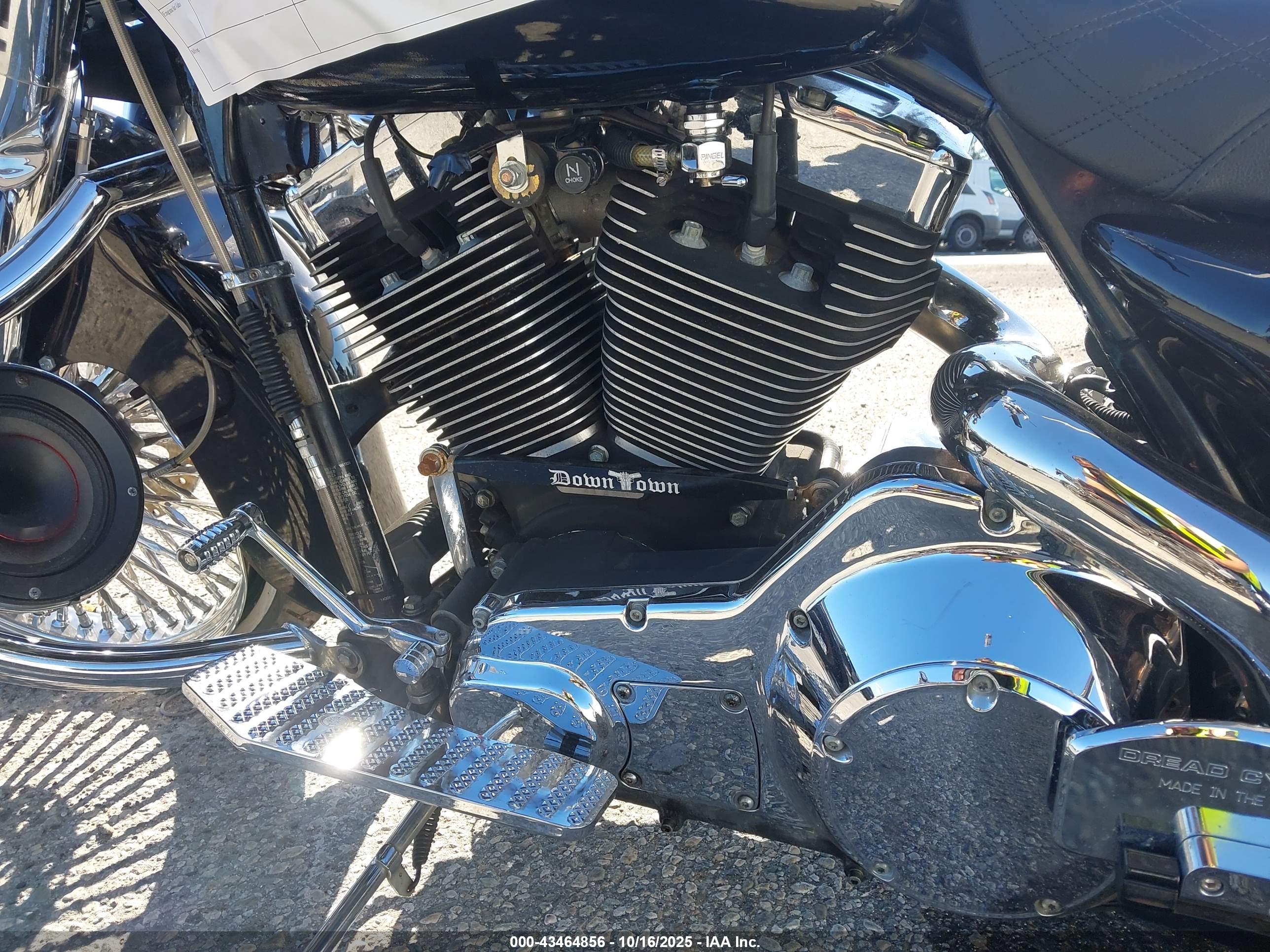 HARLEY-DAVIDSON FLHR image 9