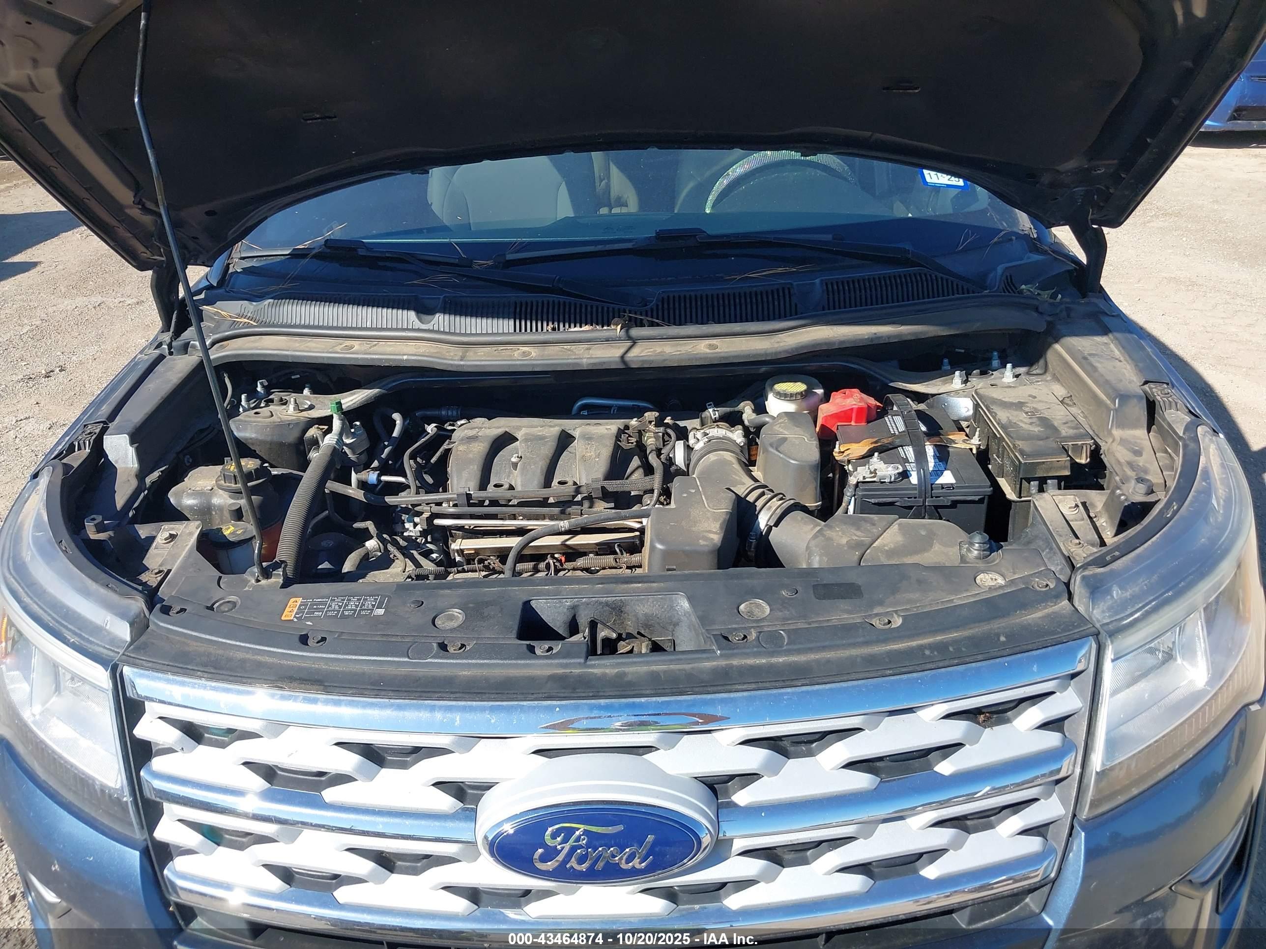 FORD EXPLORER image 10