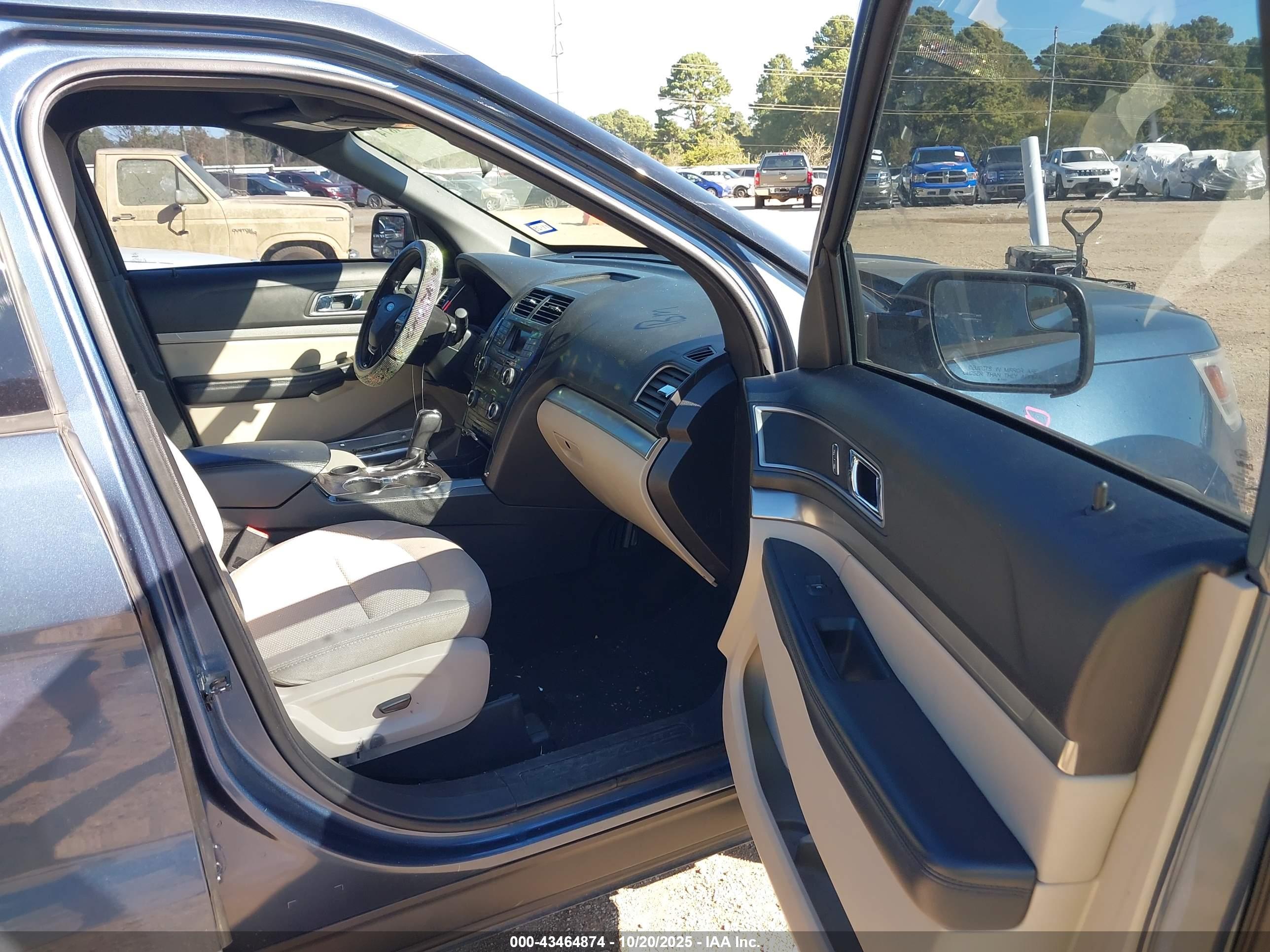 FORD EXPLORER image 5