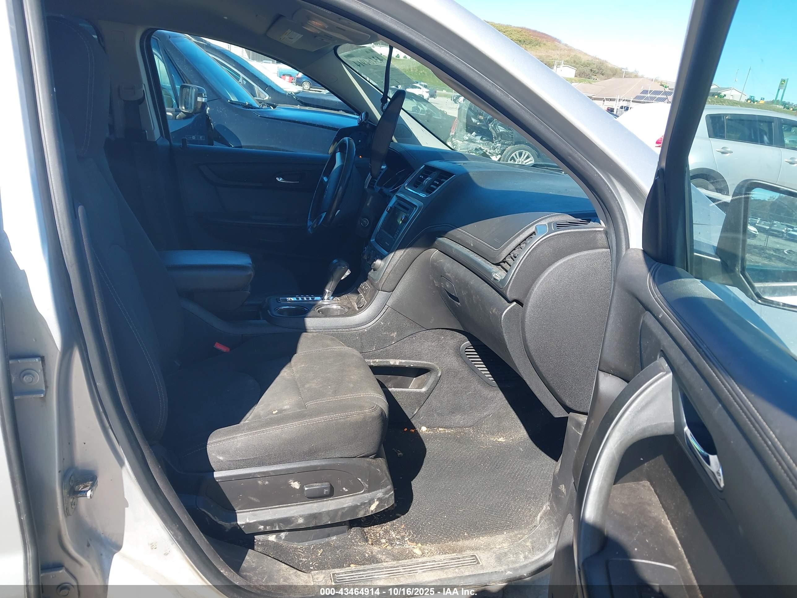 GMC ACADIA image 5