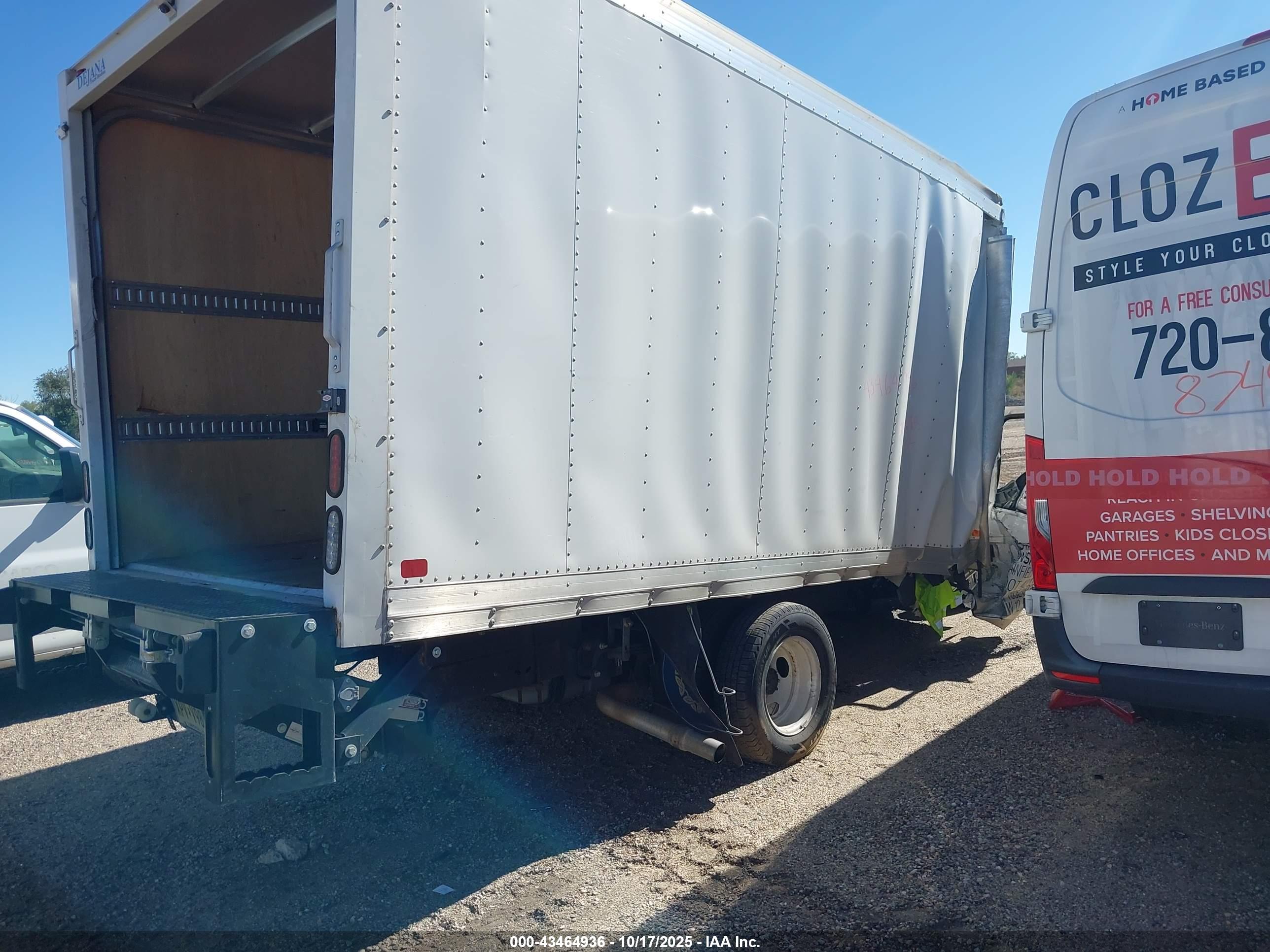 FORD E-350 image 4