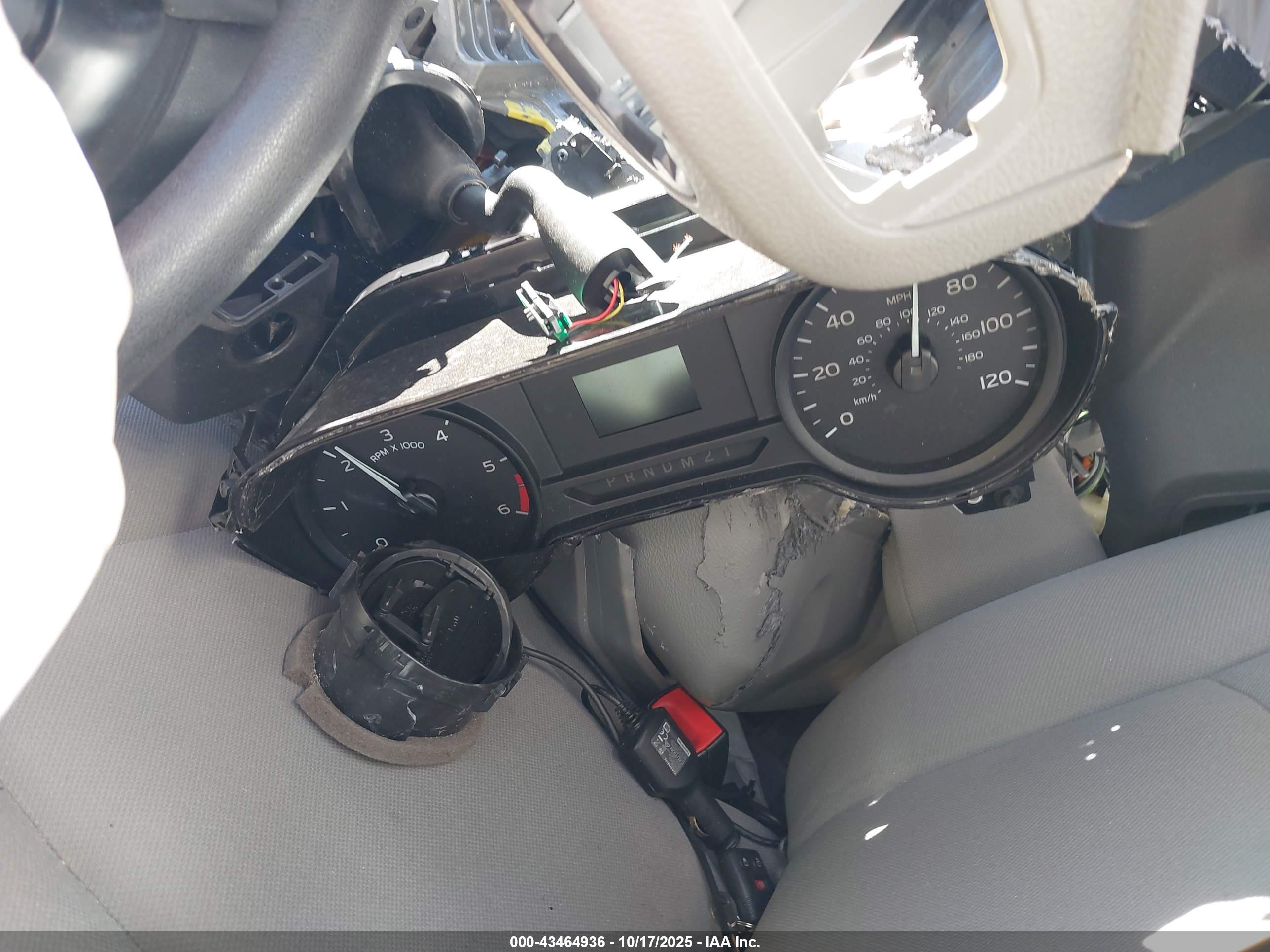 FORD E-350 image 6