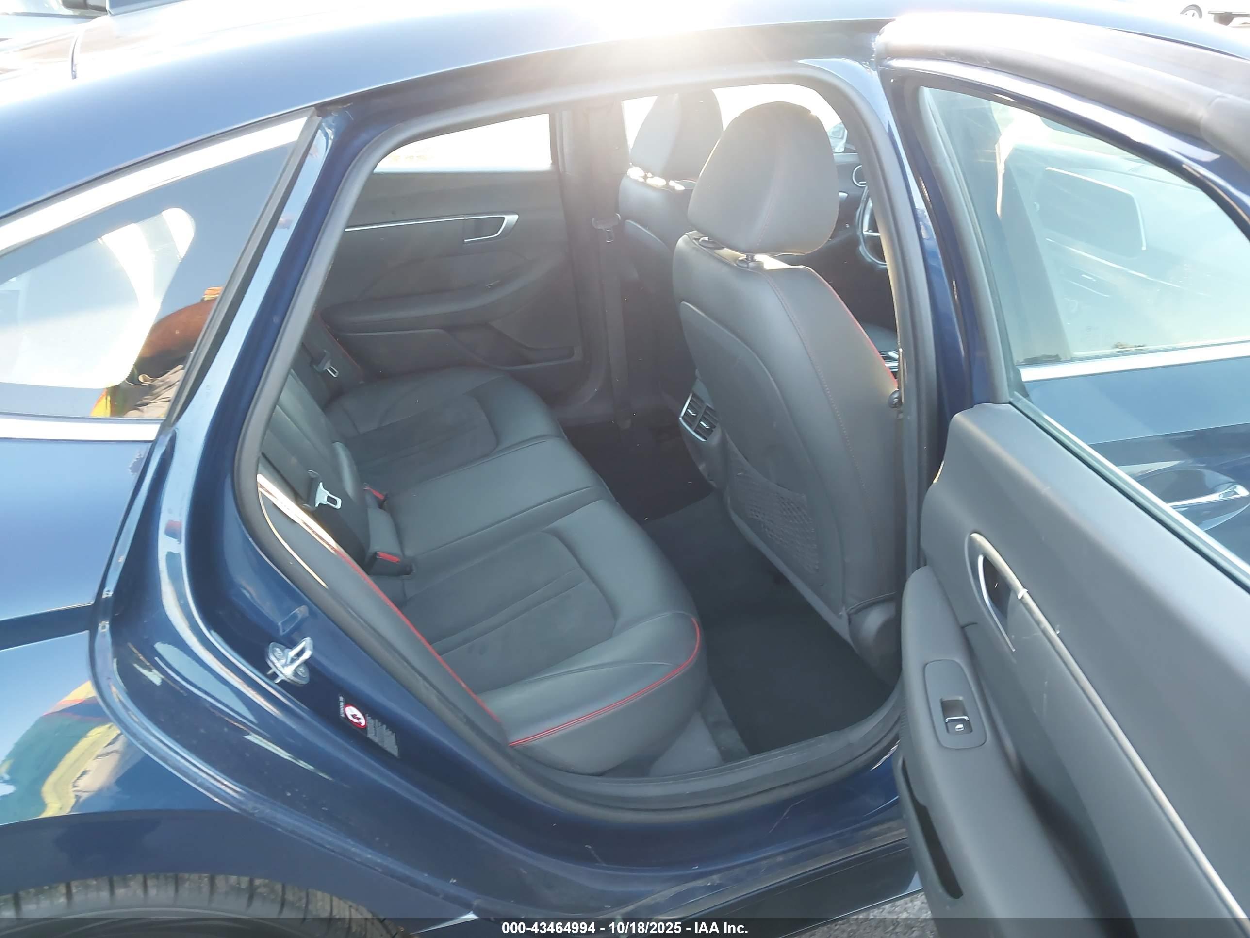 HYUNDAI SONATA image 8