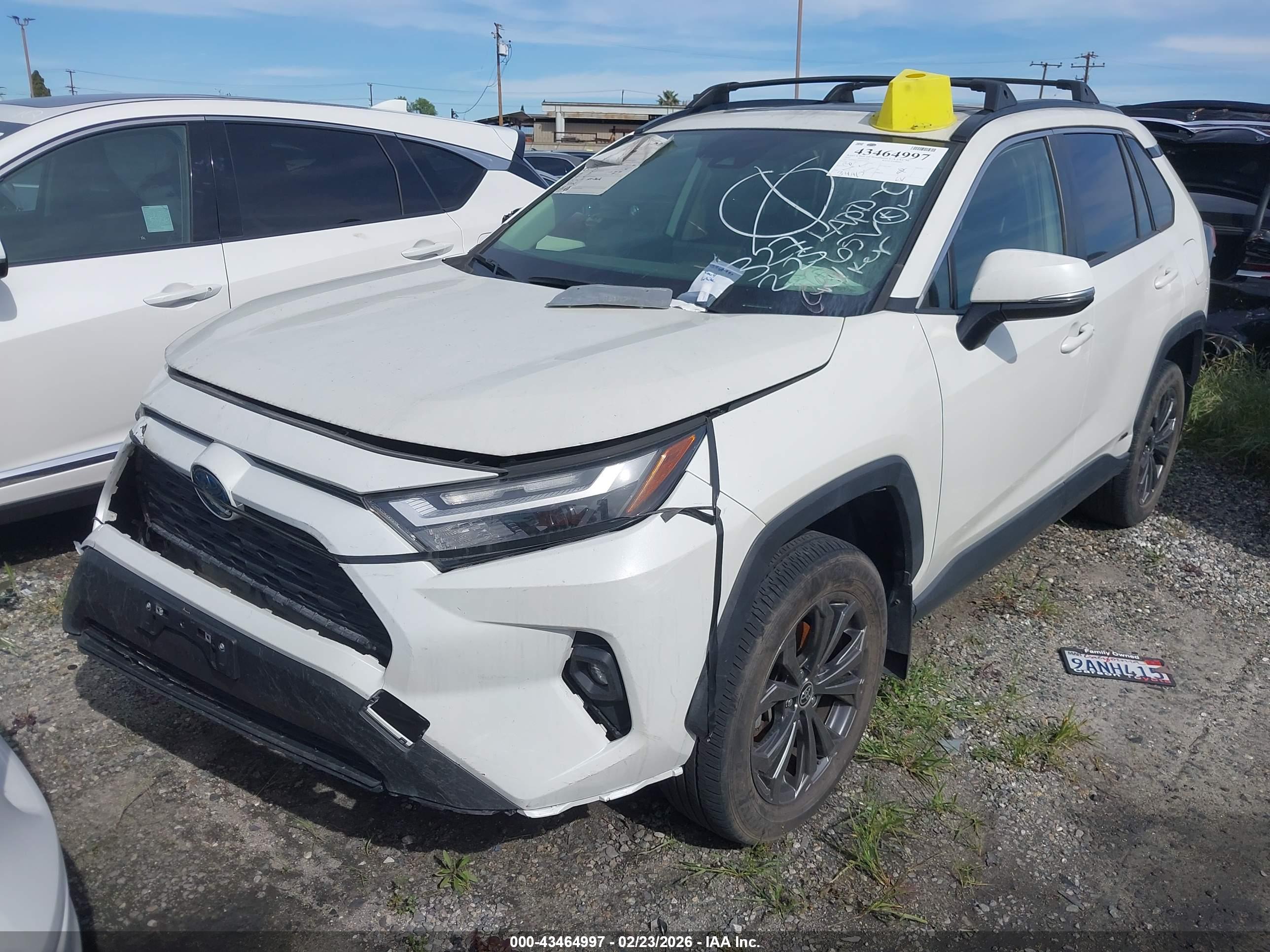 TOYOTA RAV4 image 2