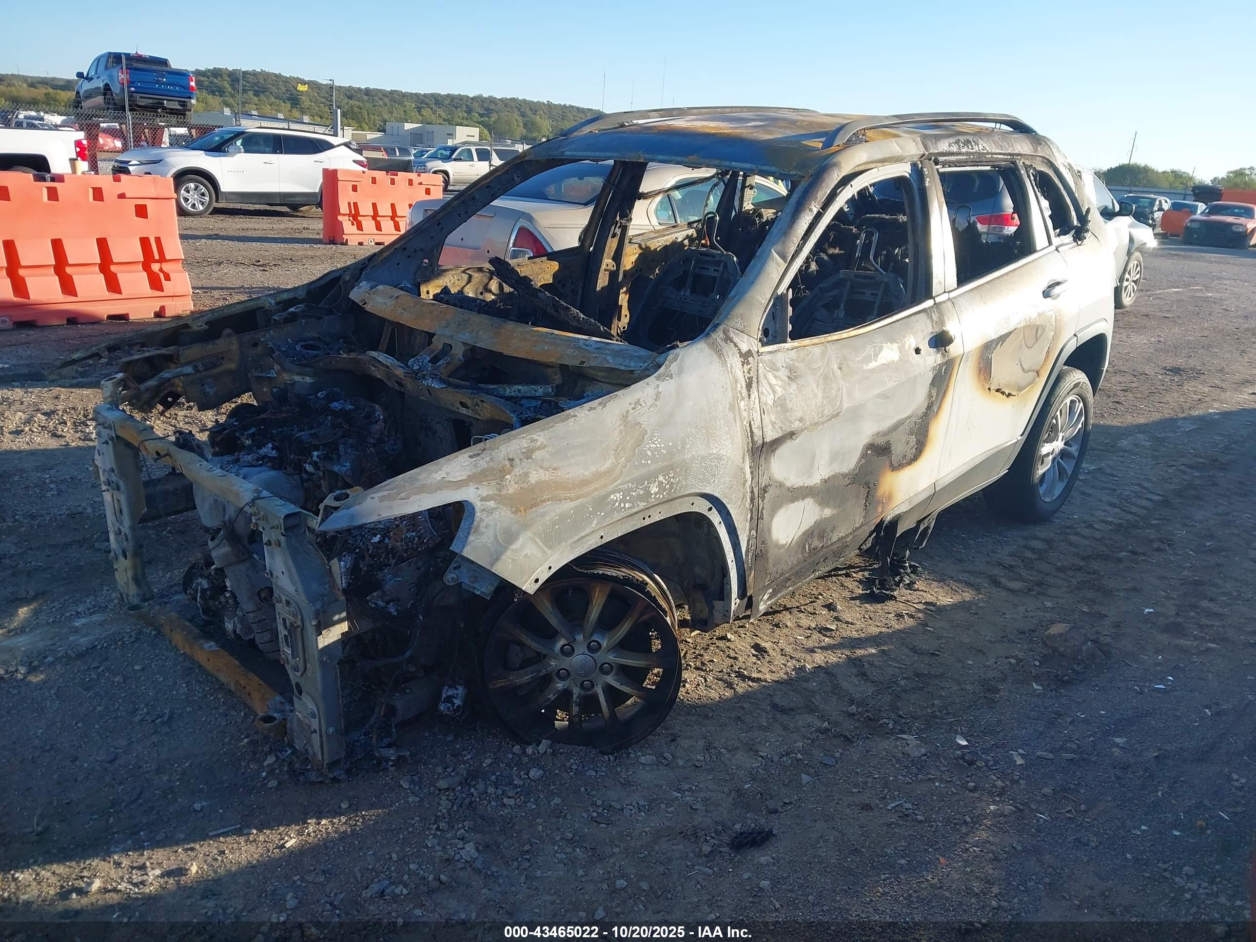 JEEP CHEROKEE image 2