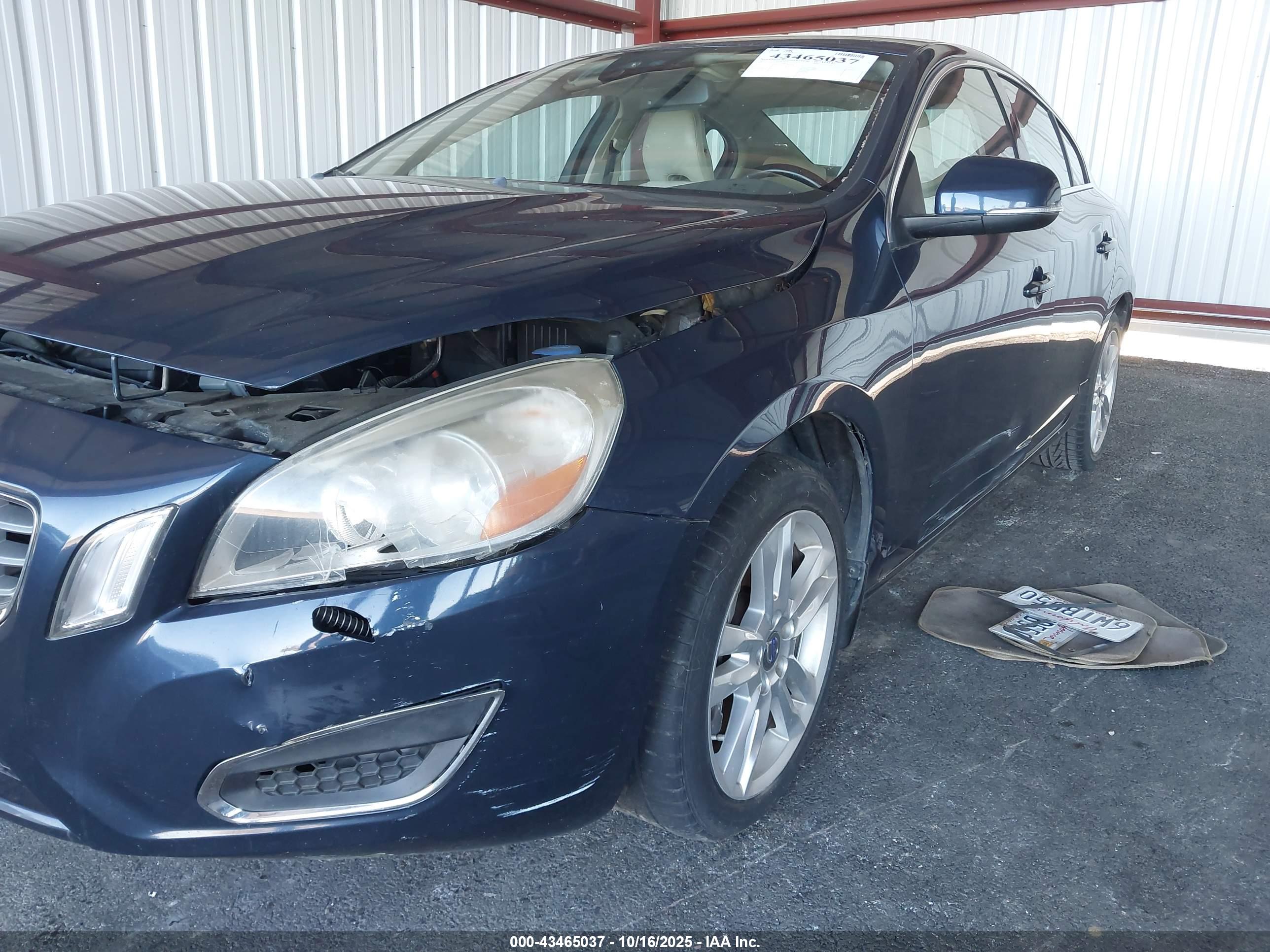 VOLVO S60 image 6