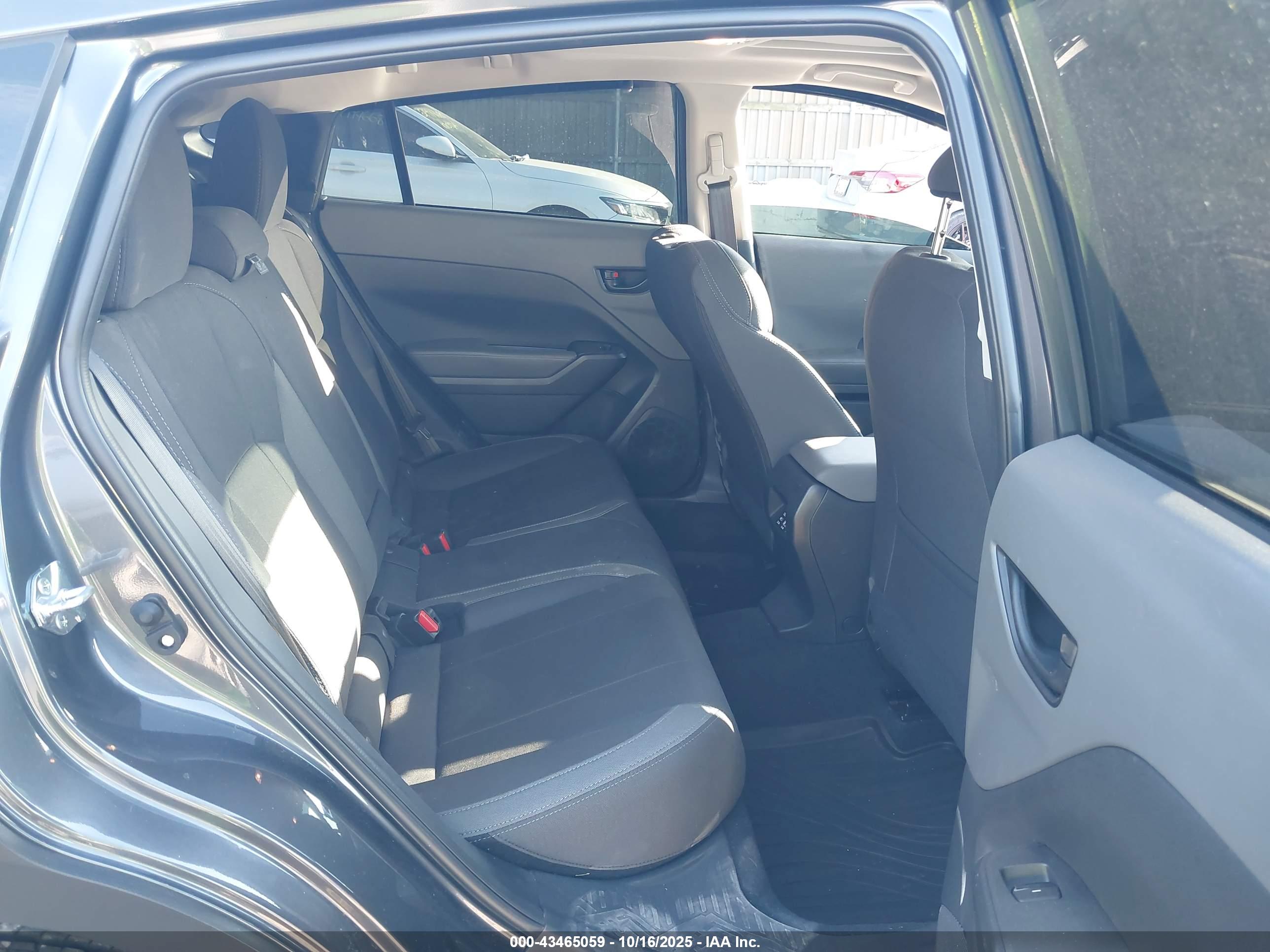 SUBARU CROSSTREK image 8