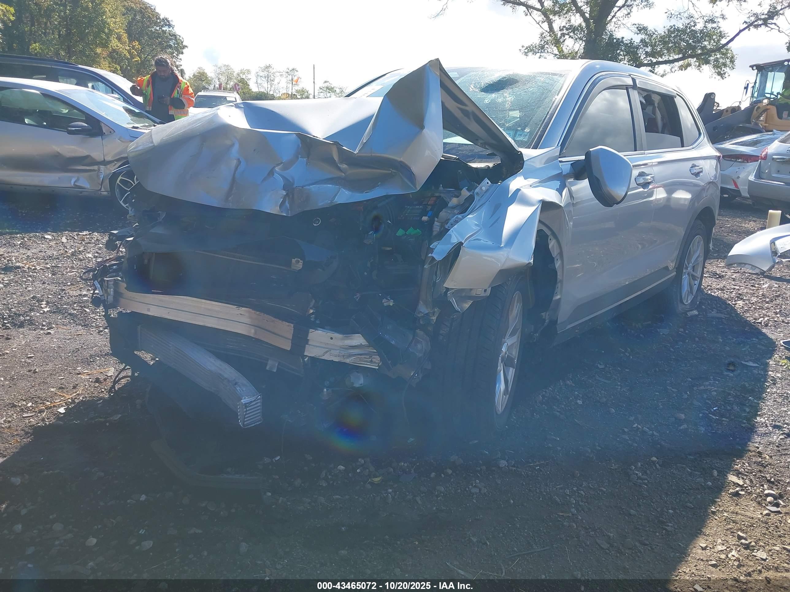 HONDA CR-V image 2