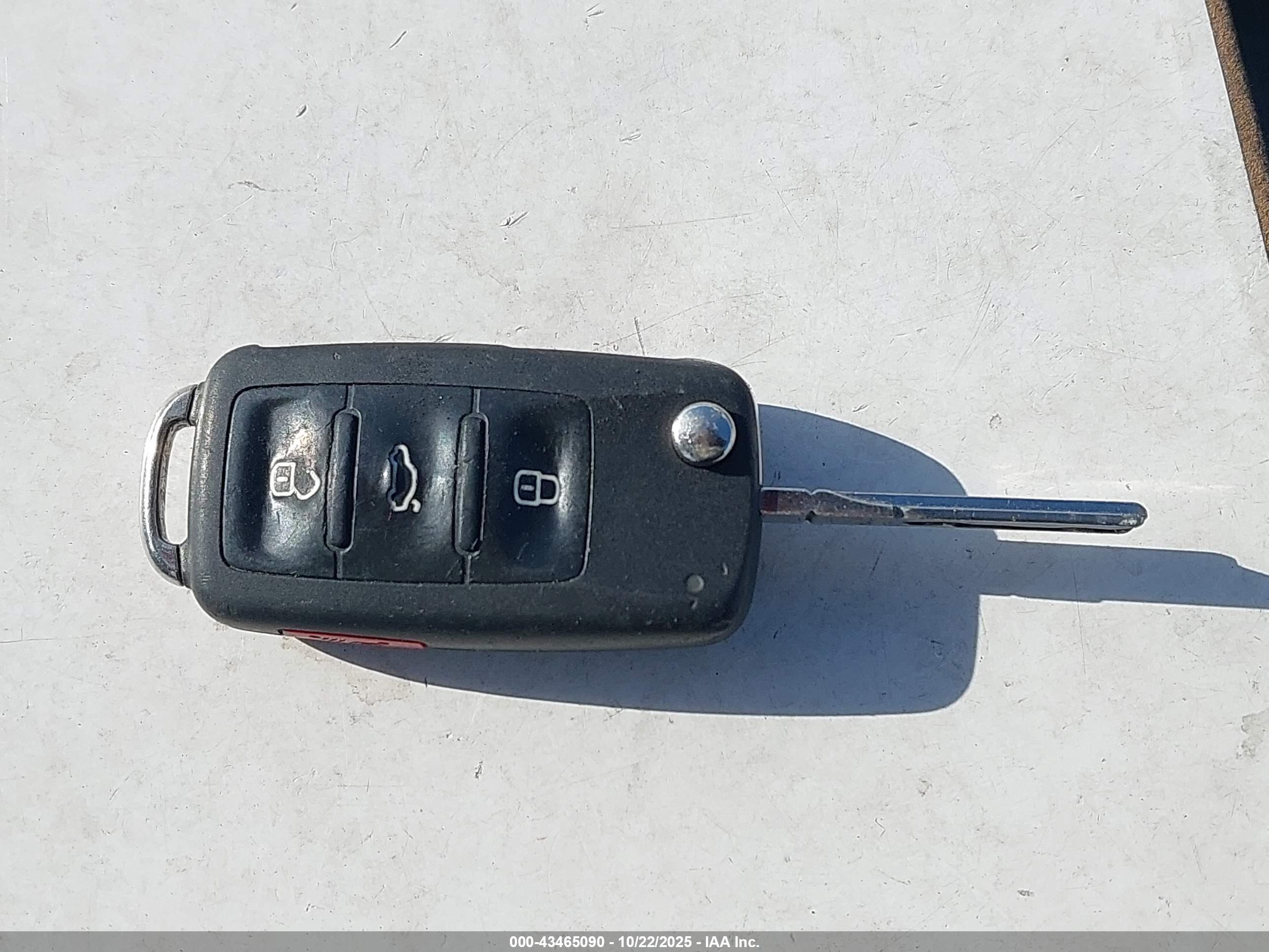 VOLKSWAGEN PASSAT image 11