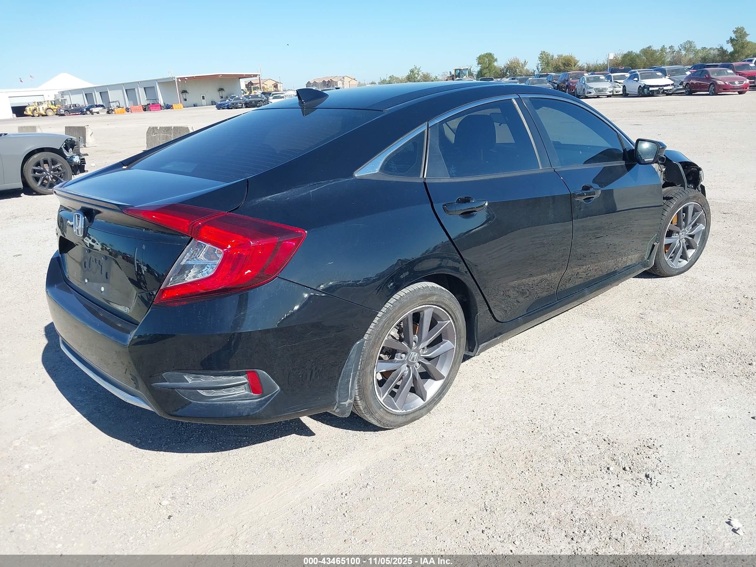 HONDA CIVIC image 4