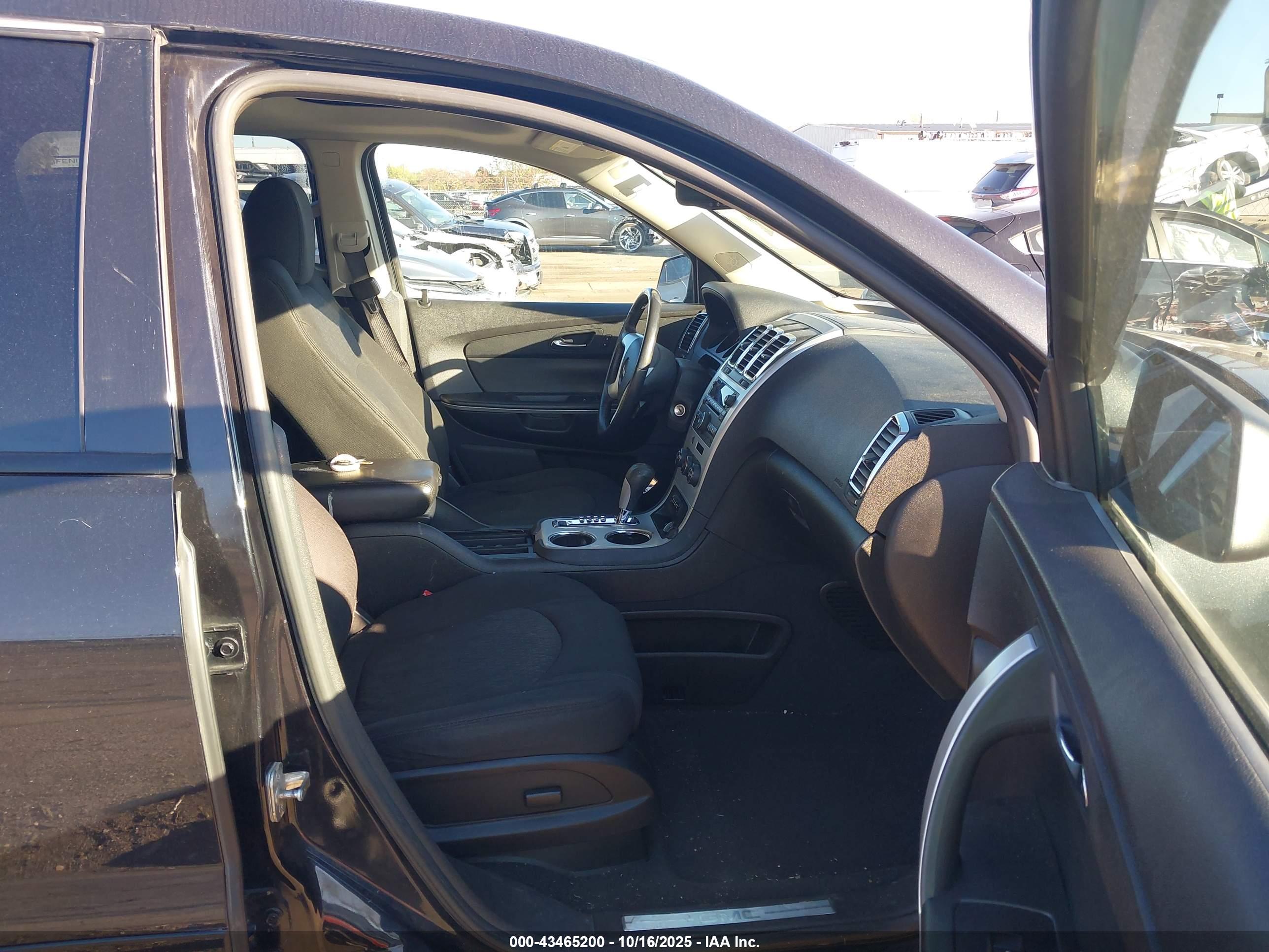 GMC ACADIA image 5